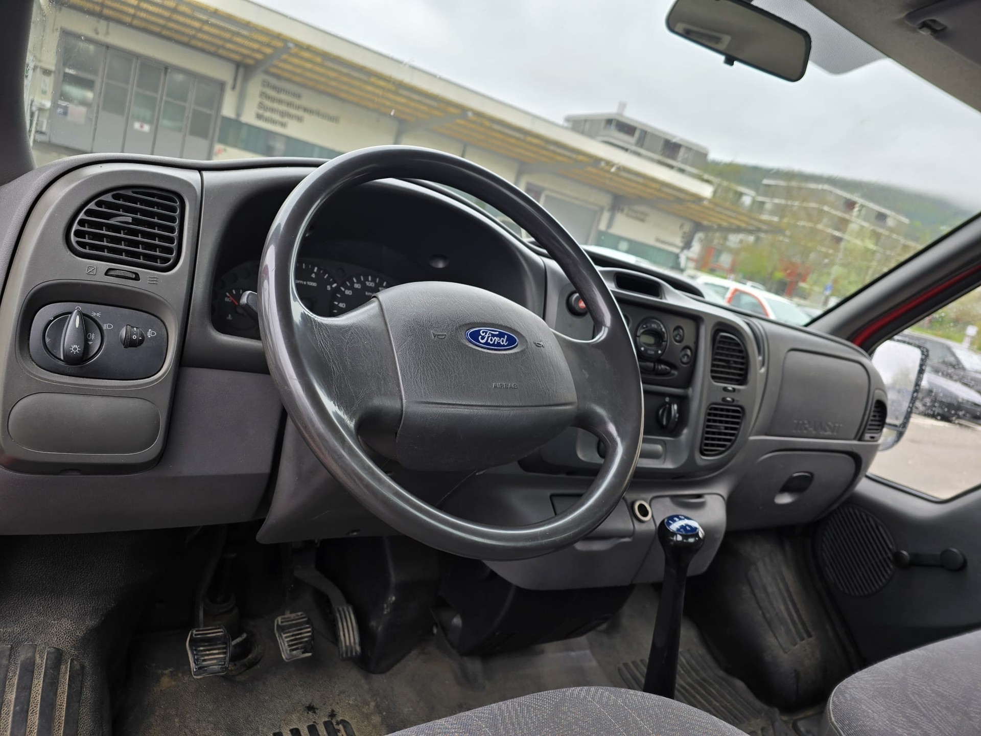 FORD Transit 2.0TD 300 M-image-8