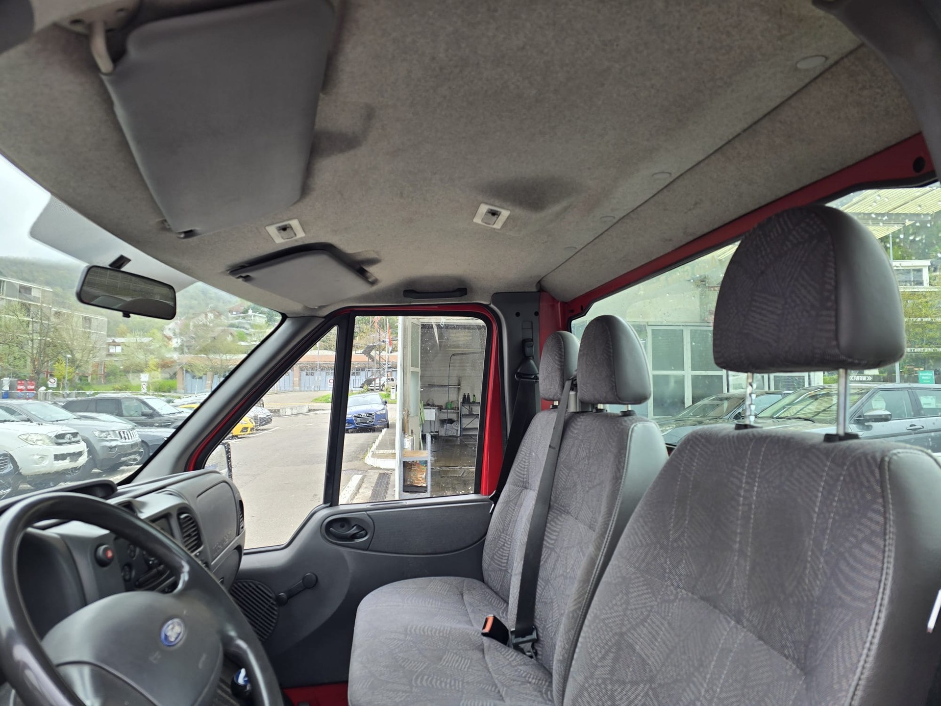 FORD Transit 2.0TD 300 M-image-12