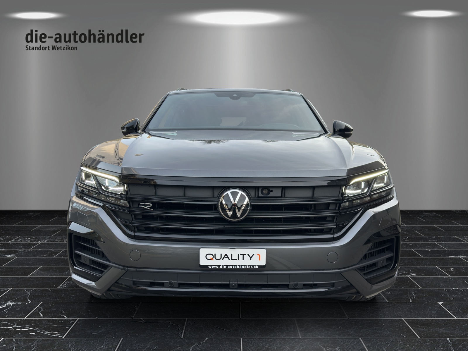 VW Touareg 3.0 TSI eHybrid R Tiptronic-image-1