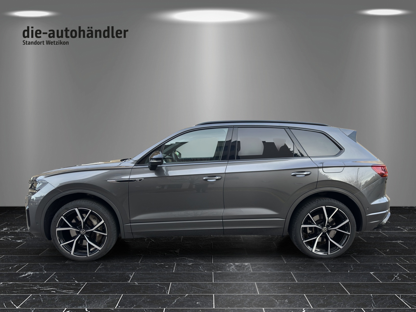 VW Touareg 3.0 TSI eHybrid R Tiptronic-image-2