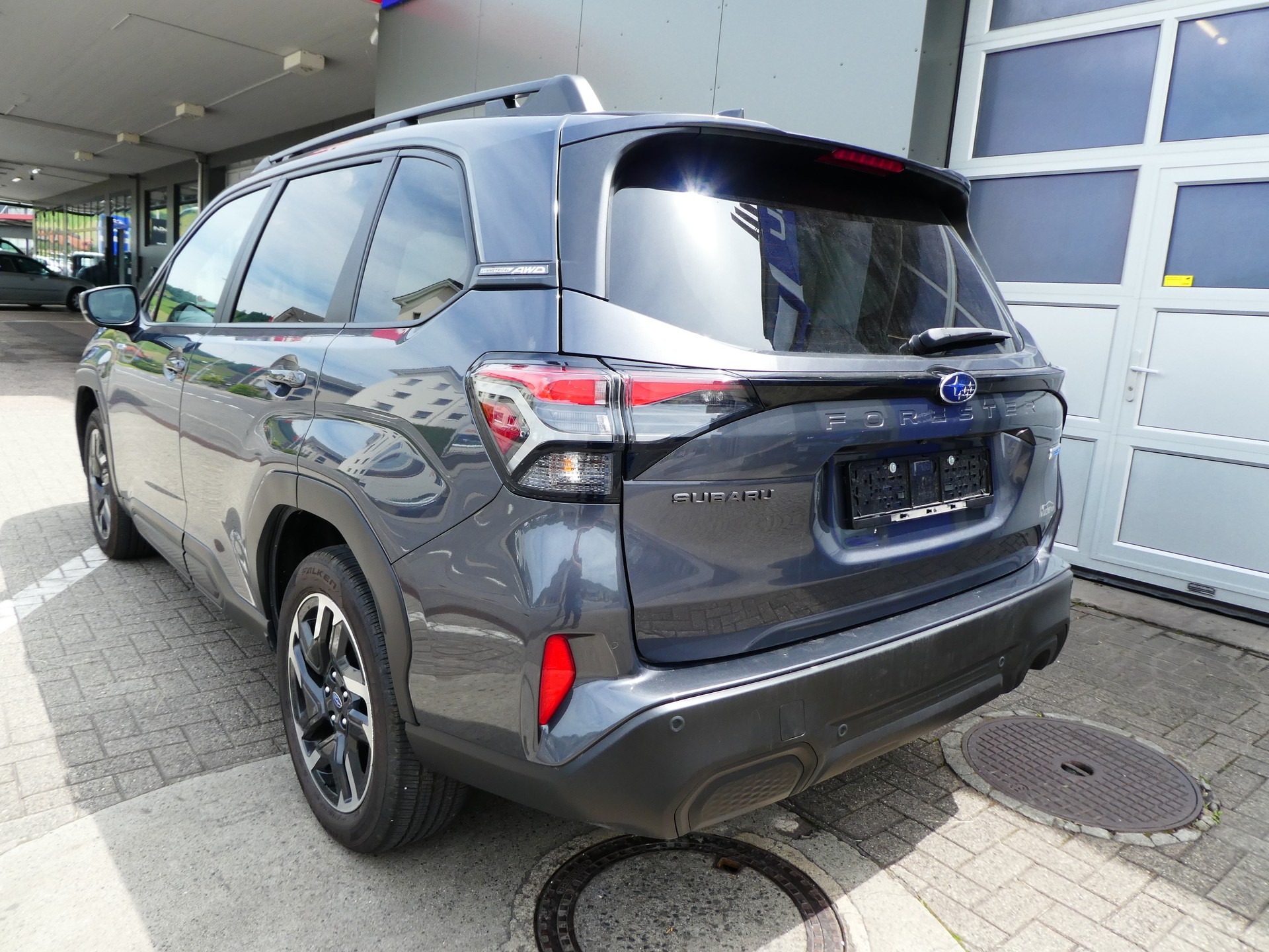 SUBARU Forester 2.0i e-Boxer Swiss Plus Lineartronic-image-7