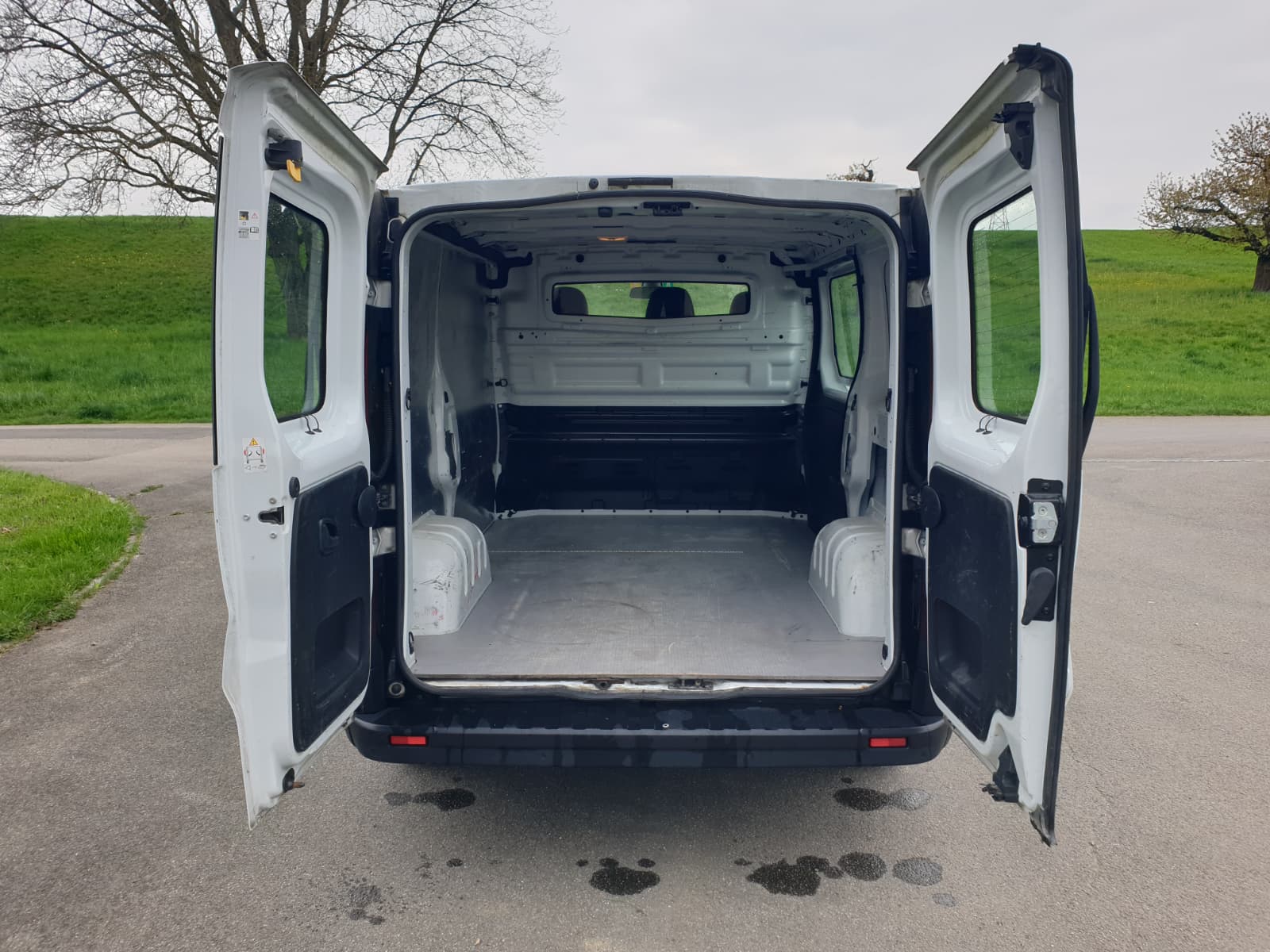 RENAULT Trafic 2.0 Energy dCi 120 3.0t Business L1H1 * 03x Sitze * Navi * LED * Klimaanlage * Tempomat * PDC H- RF-Kamera * Ab MFK-image-10