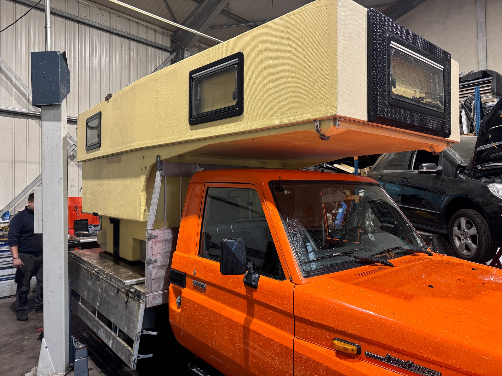 TOYOTA Landcruiser 400 4.2D-image-10