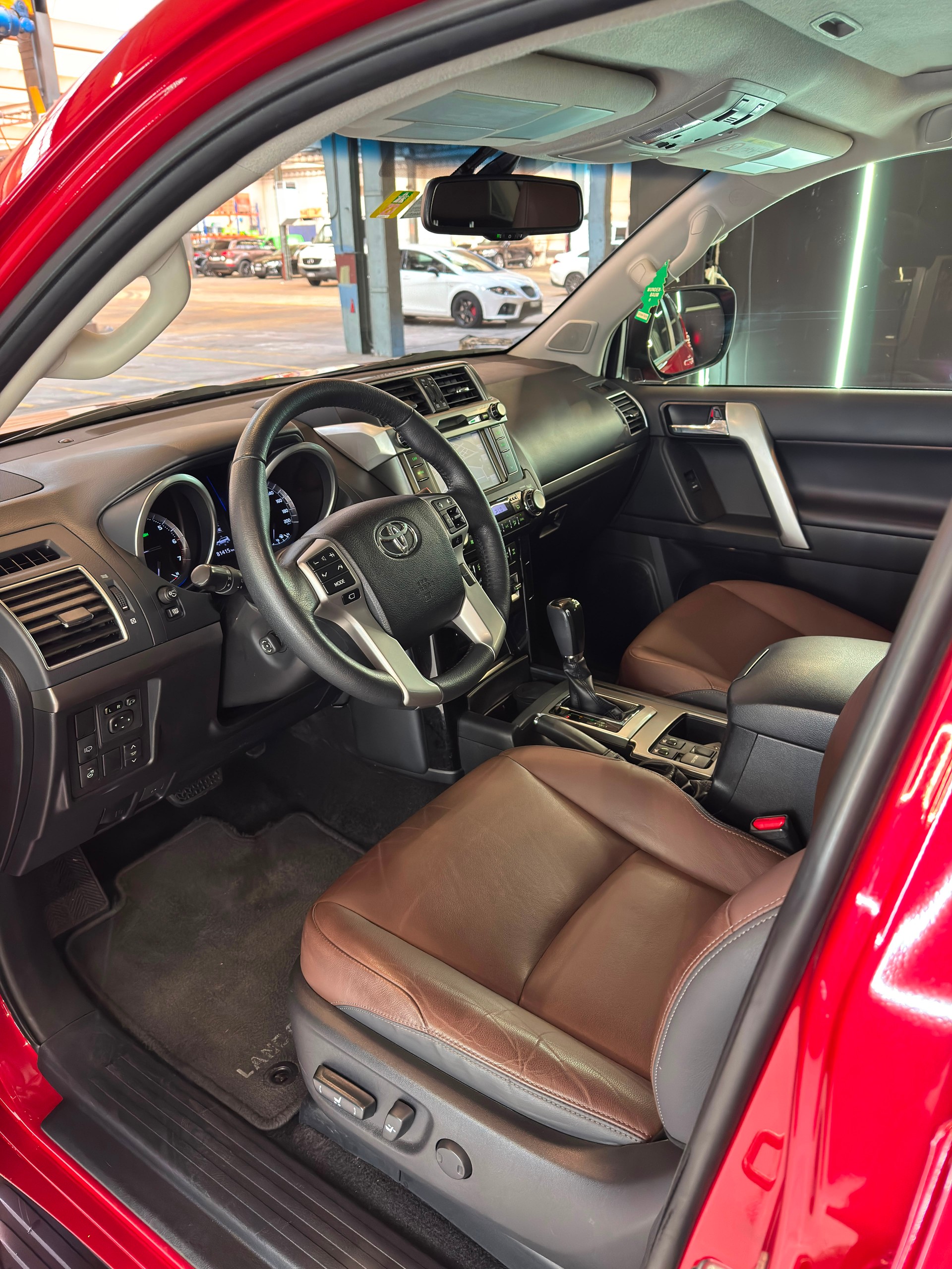 TOYOTA 4,0 V6 Dual VVT-i Sol Premium-image-17