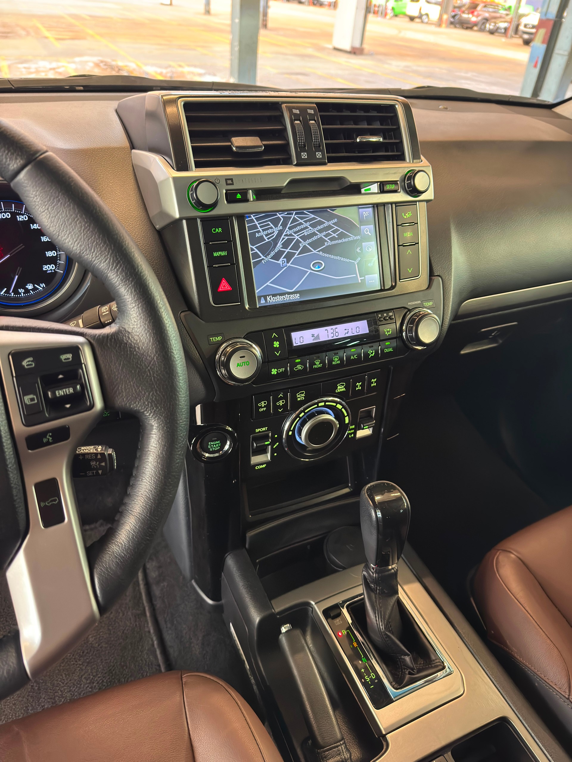 TOYOTA 4,0 V6 Dual VVT-i Sol Premium-image-12