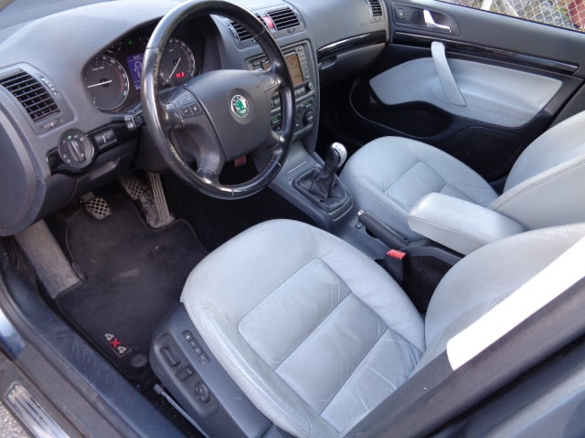 SKODA Octavia 2.0 TDI Laurin & Klement 4x4-image-10