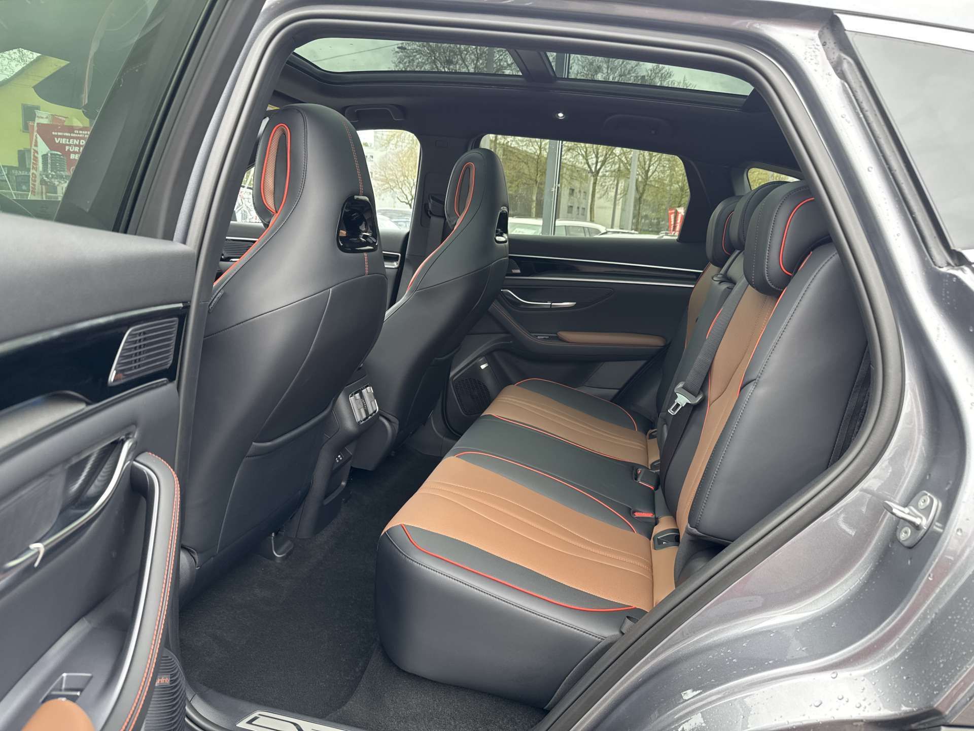 BYD Seal U DM-i PHEV Design AWD 324PS Automat-image-5