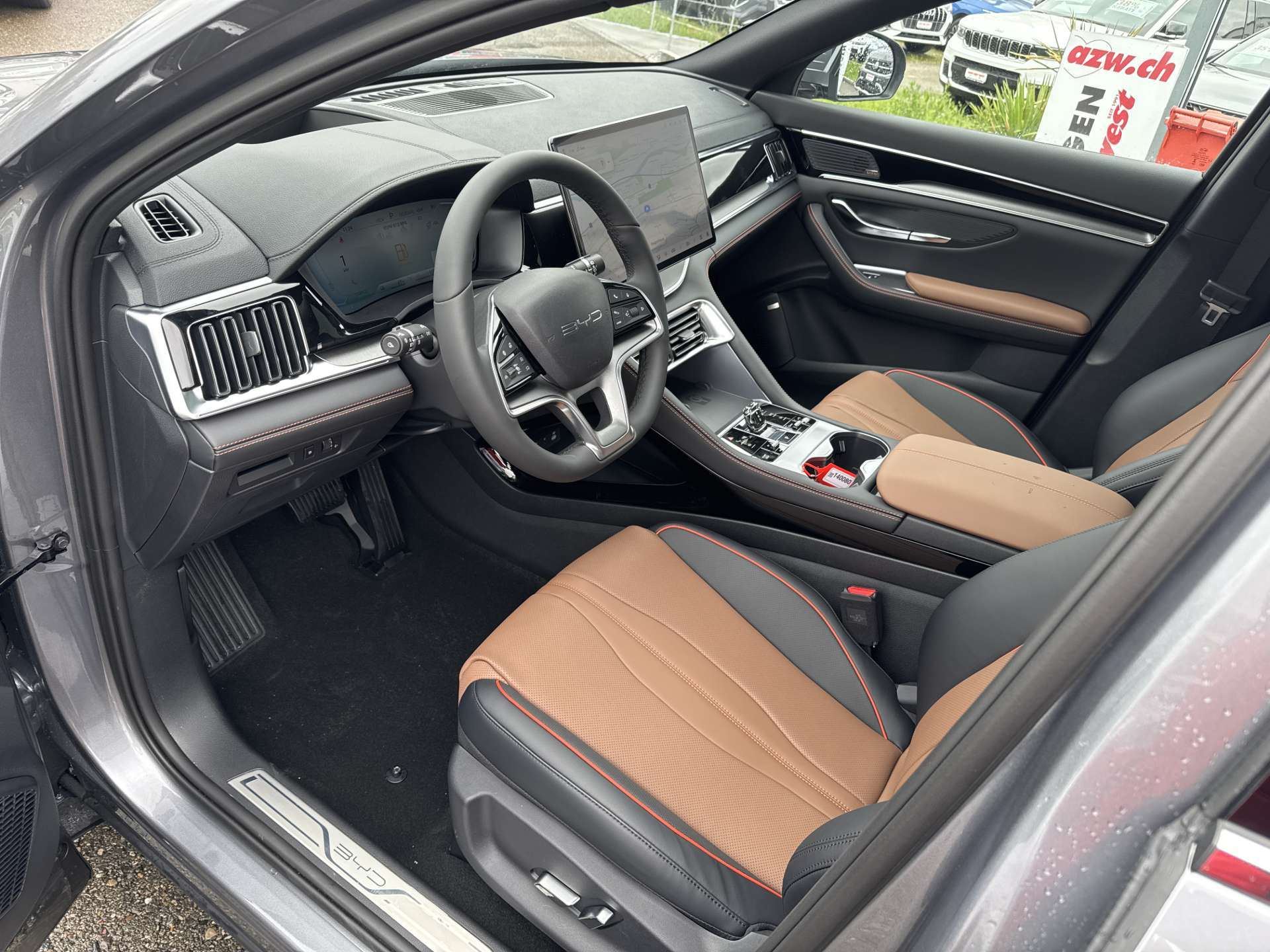 BYD Seal U DM-i PHEV Design AWD 324PS Automat-image-4
