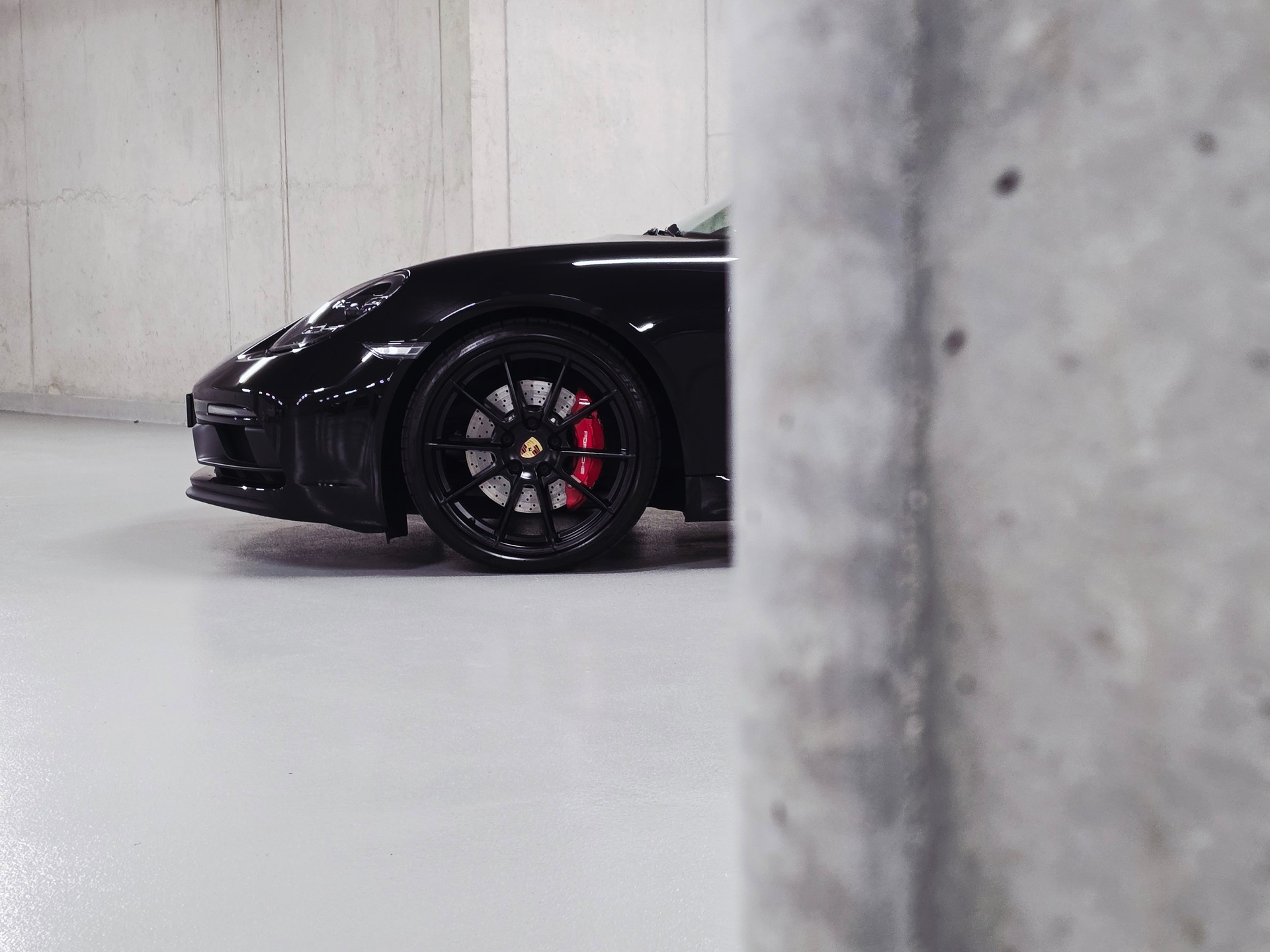 PORSCHE 718 Cayman GTS 4.0 PDK (Full Black)-showroom-element-3