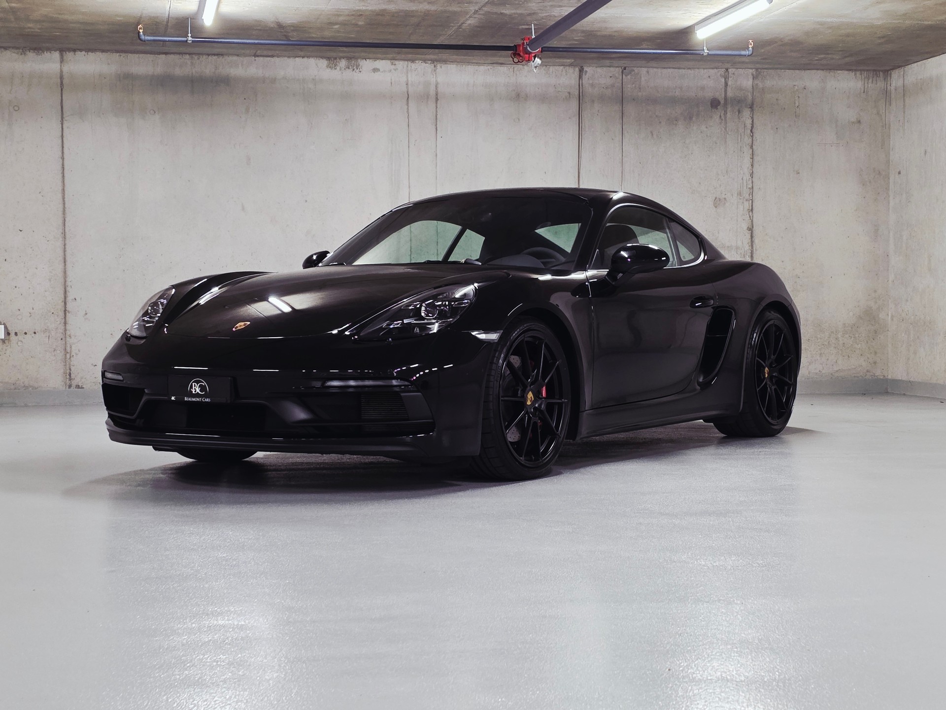 PORSCHE 718 Cayman GTS 4.0 PDK (Full Black)-showroom-element-1