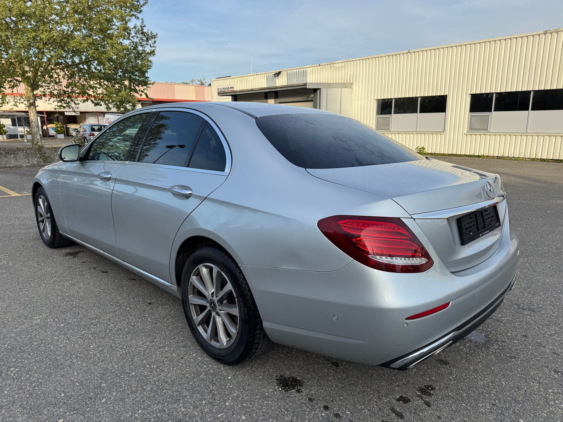 MERCEDES-BENZ E 200 Avantgarde 4Matic 9G-Tronic-image-5