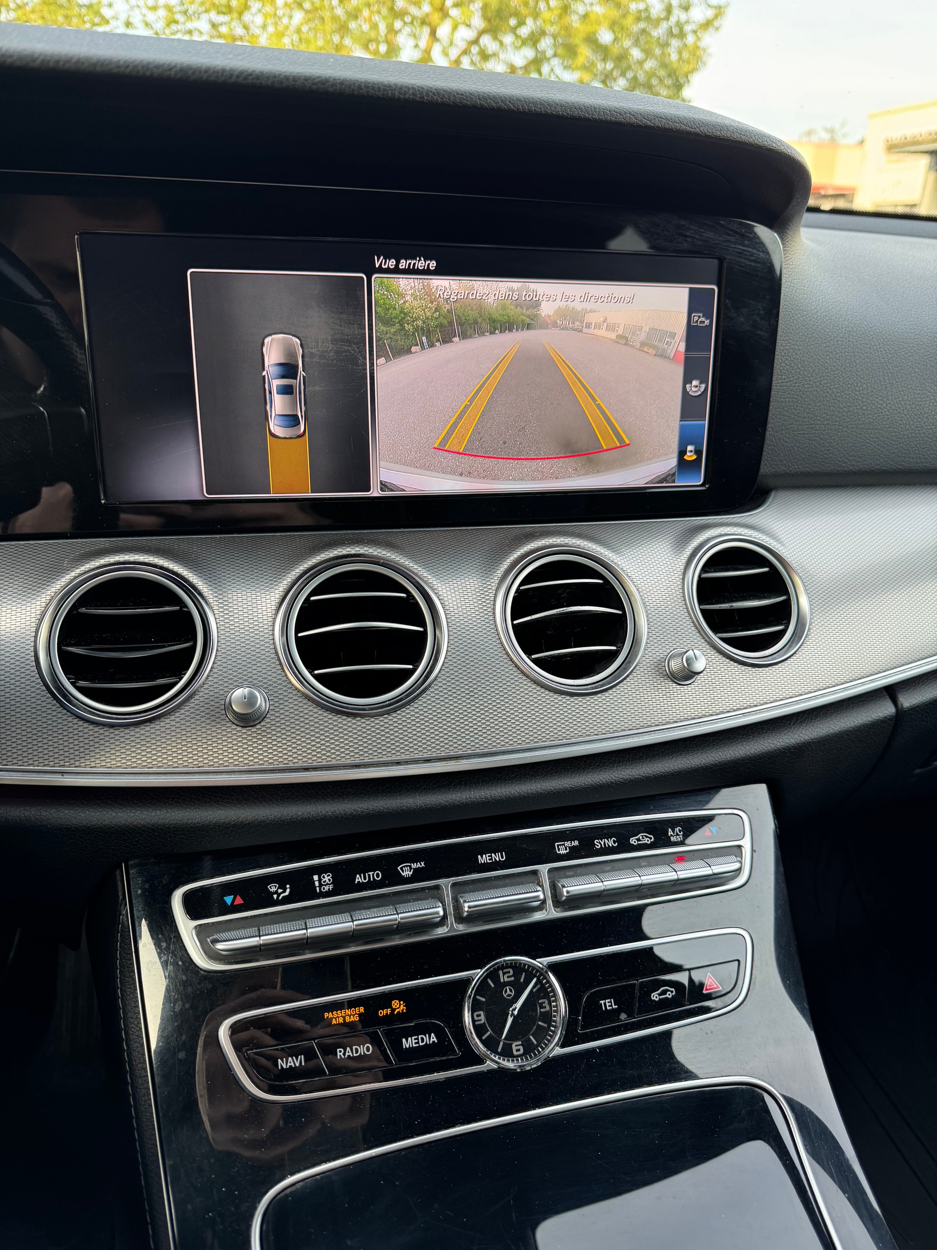 MERCEDES-BENZ E 200 Avantgarde 4Matic 9G-Tronic-image-11