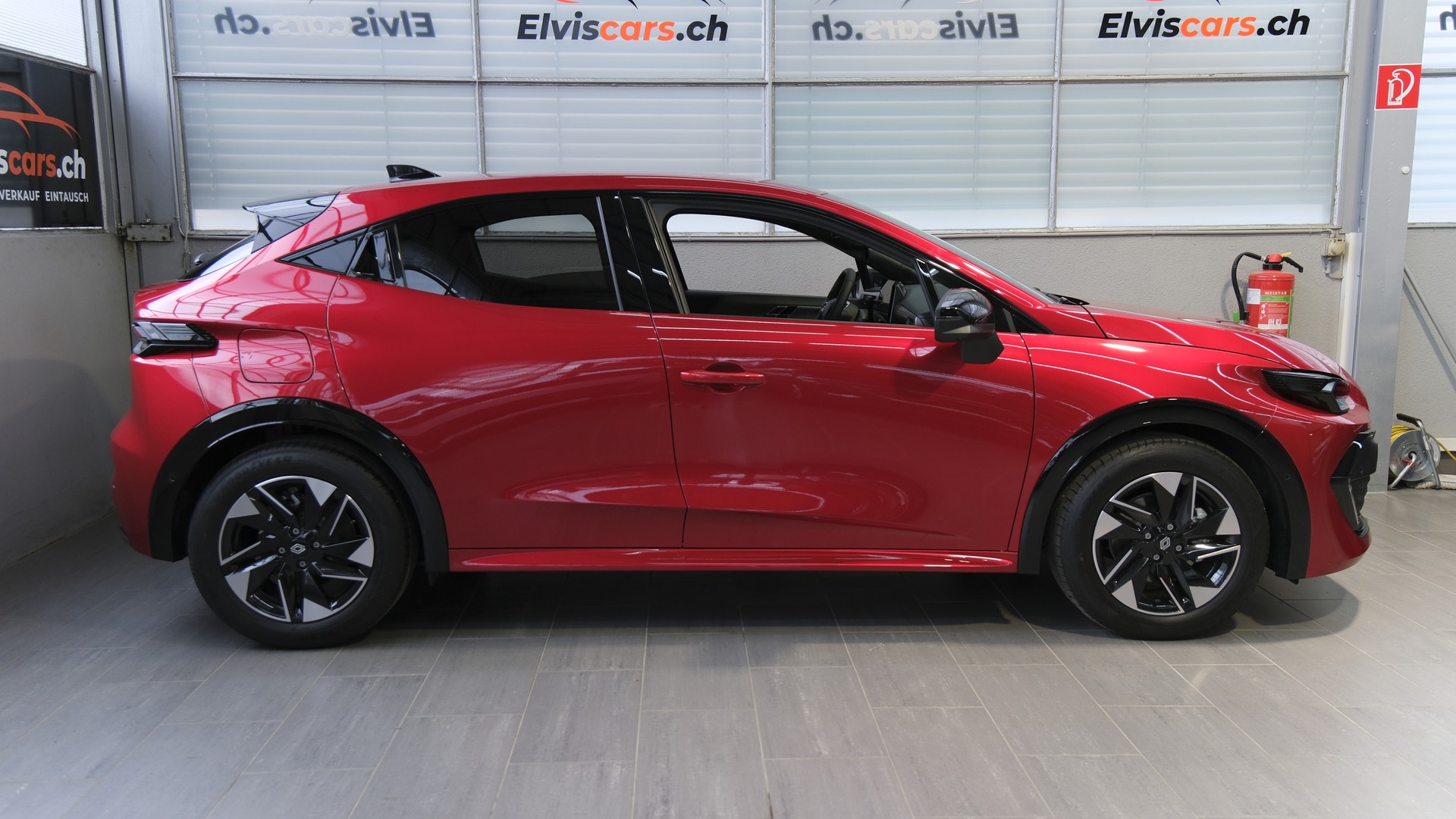 RENAULT Clio 1.8 E-Tech Techno-image-24