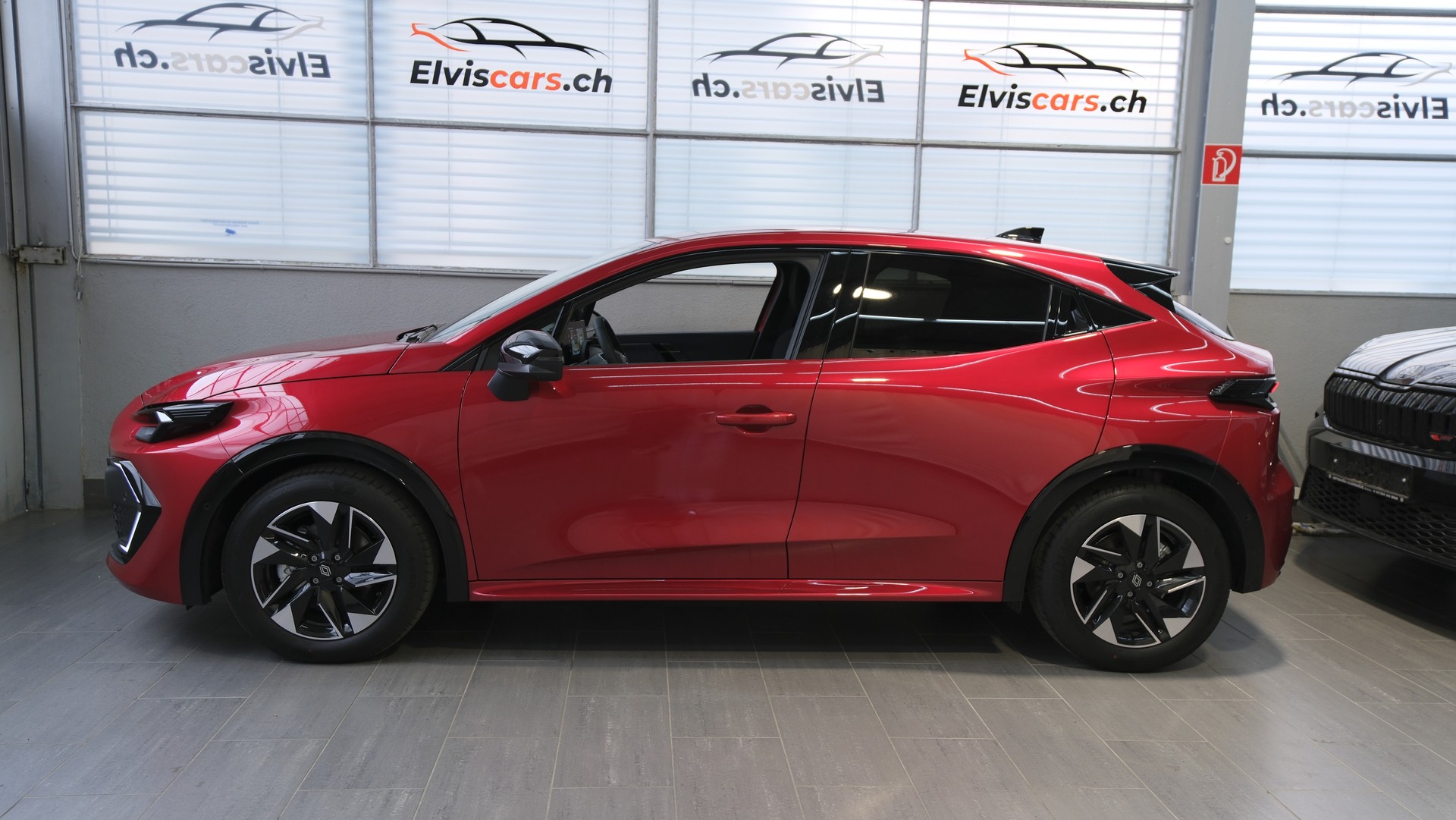 RENAULT Clio 1.8 E-Tech Techno-image-7