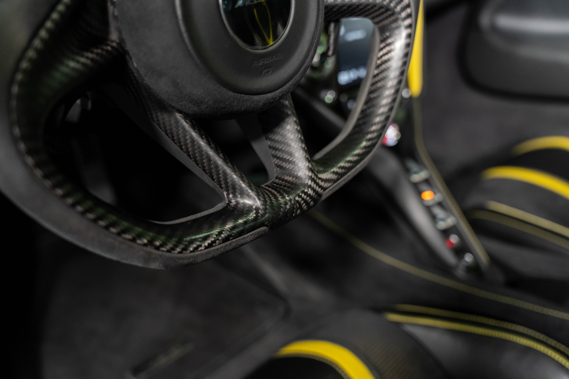 McLAREN 720S Coupé Performance 4.0 V8 SSG-image-14