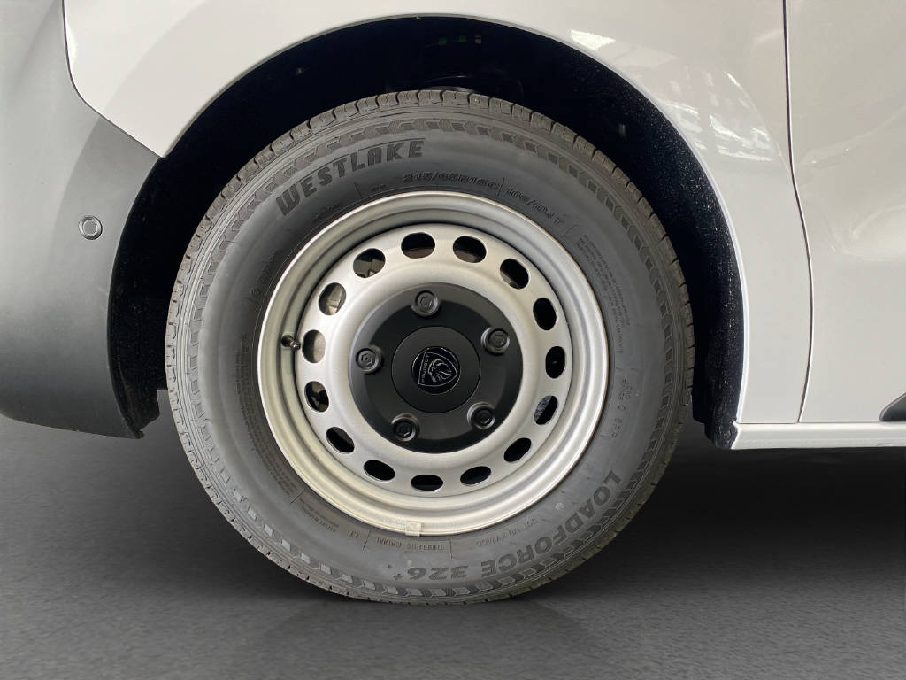 PEUGEOT e-Expert Kaw. Standard 75 kWh 136 PS-image-18