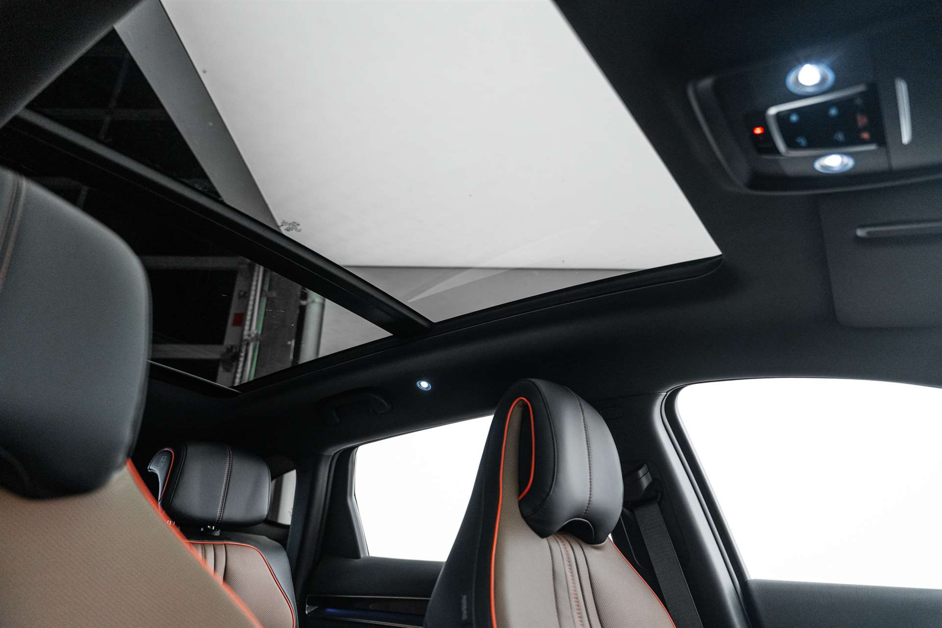 BYD Seal U DM-i PHEV Design AWD 324PS Automat-image-11