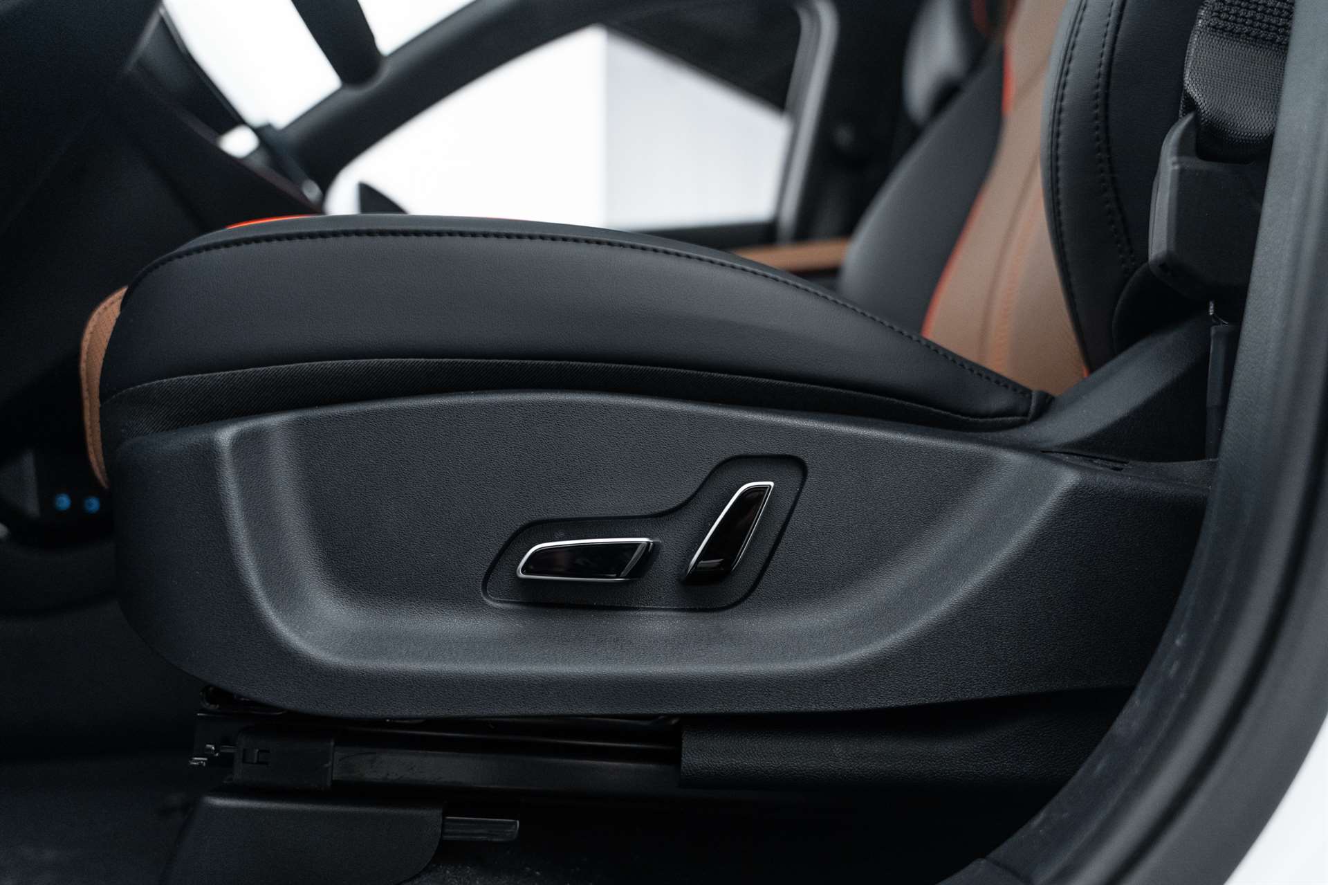 BYD Seal U DM-i PHEV Design AWD 324PS Automat-image-15