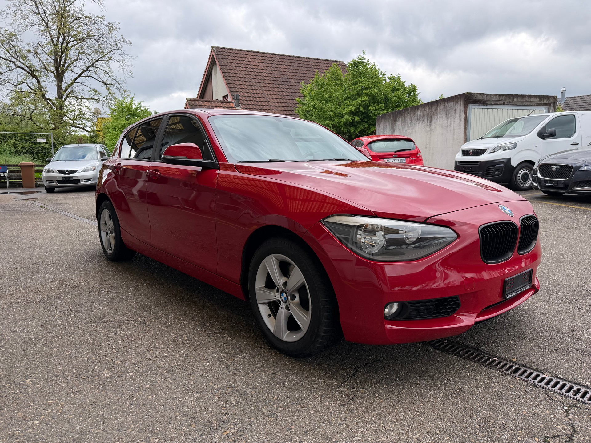 BMW 118i Sport Line Steptronic-image-6