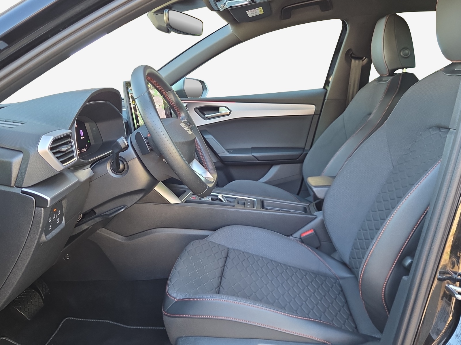 SEAT Leon 1.5 eTSI mHEV DSG FR-image-7