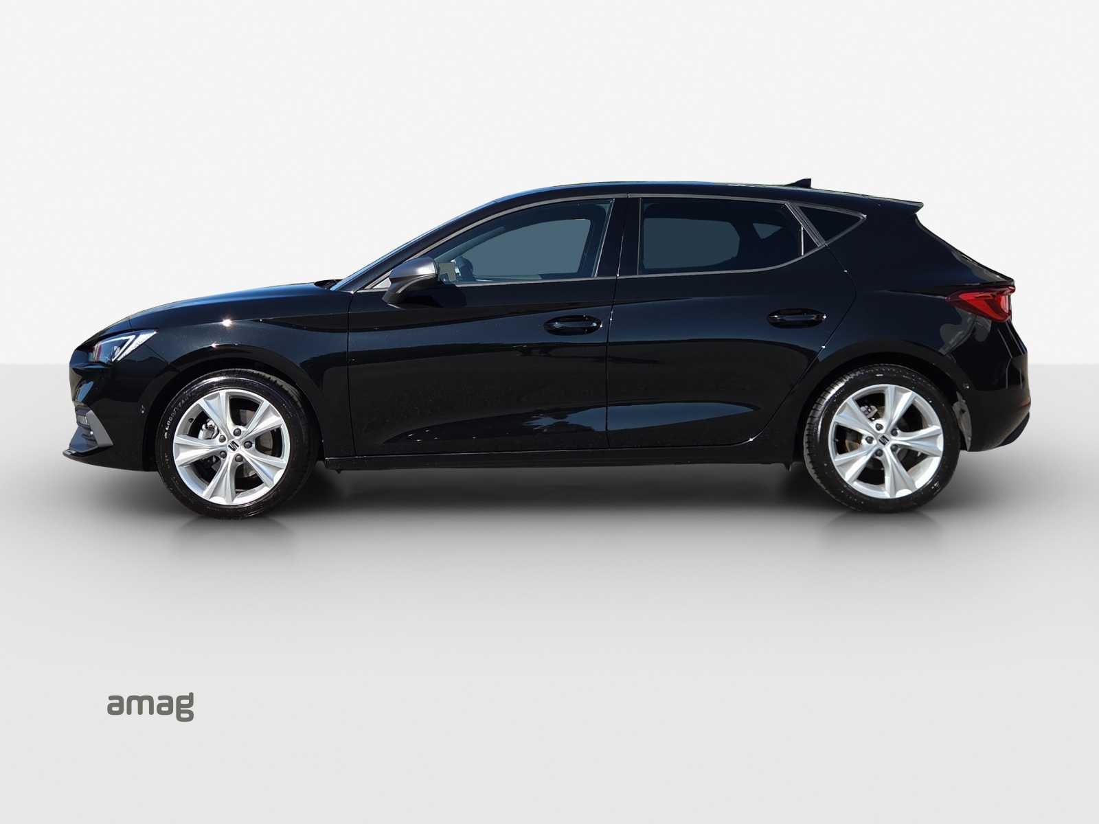 SEAT Leon 1.5 eTSI mHEV DSG FR-image-1