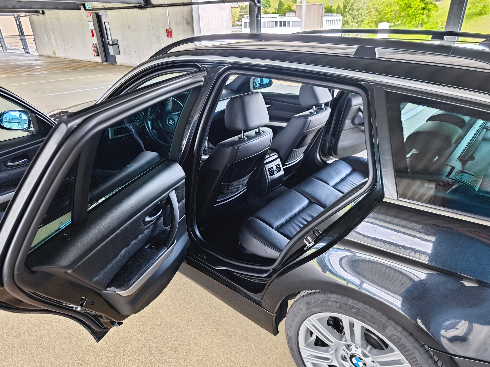 BMW 330xd-image-8