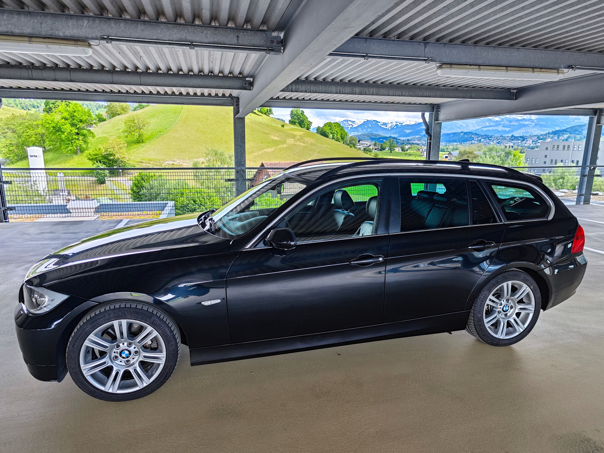 BMW 330xd-image-0