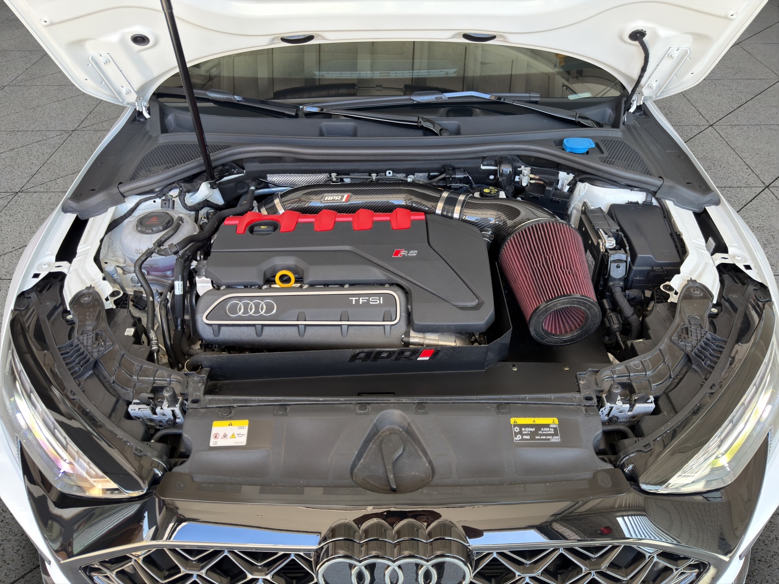 AUDI RS3 Sportback 2.5 TSI quattro S-tronic-image-18
