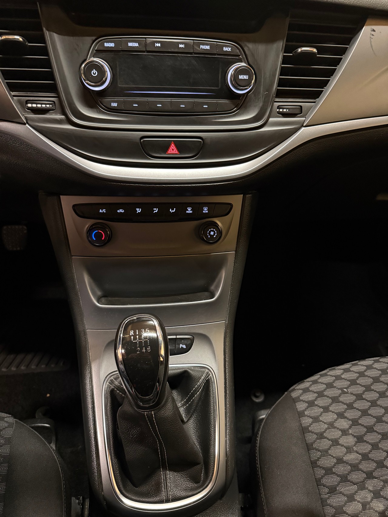 OPEL Astra 1.6 CDTi ecoFLEX-image-11