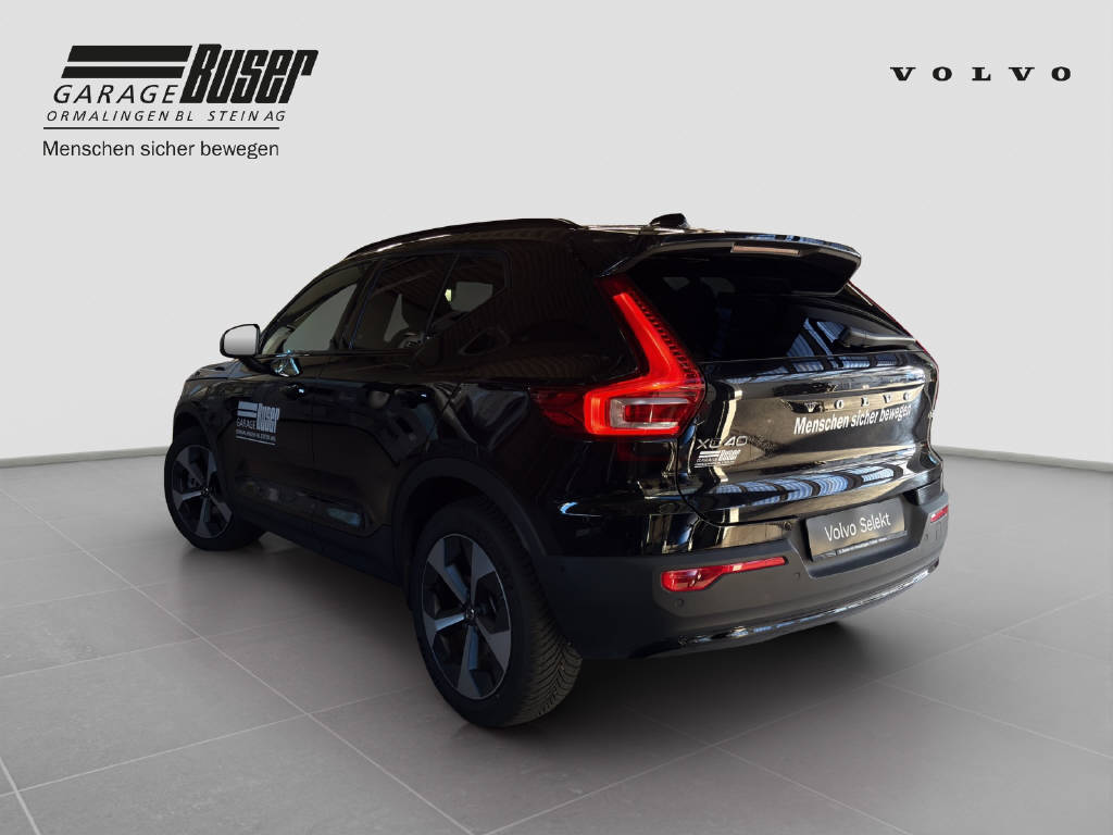 VOLVO XC40 2.0 B4 MH Plus Dark-showroom-element-2