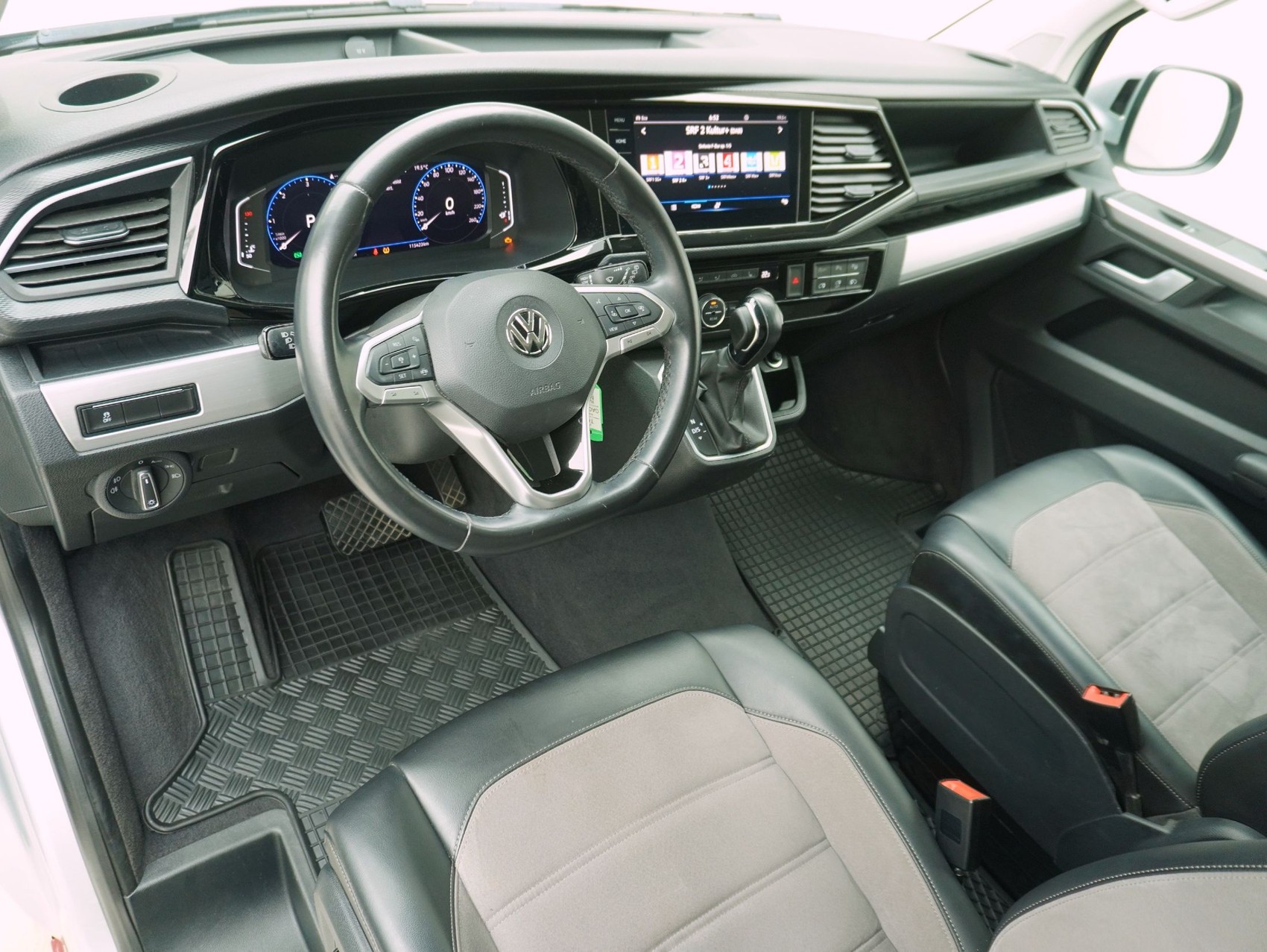 VW T6.1 Multivan 2.0 TDI DSG Family 4Motion-image-10