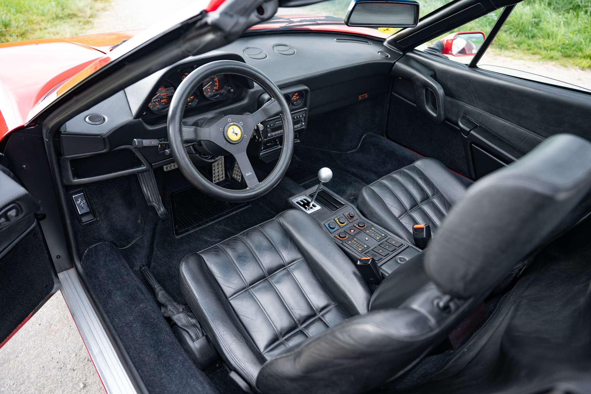FERRARI 328 GTS-image-11