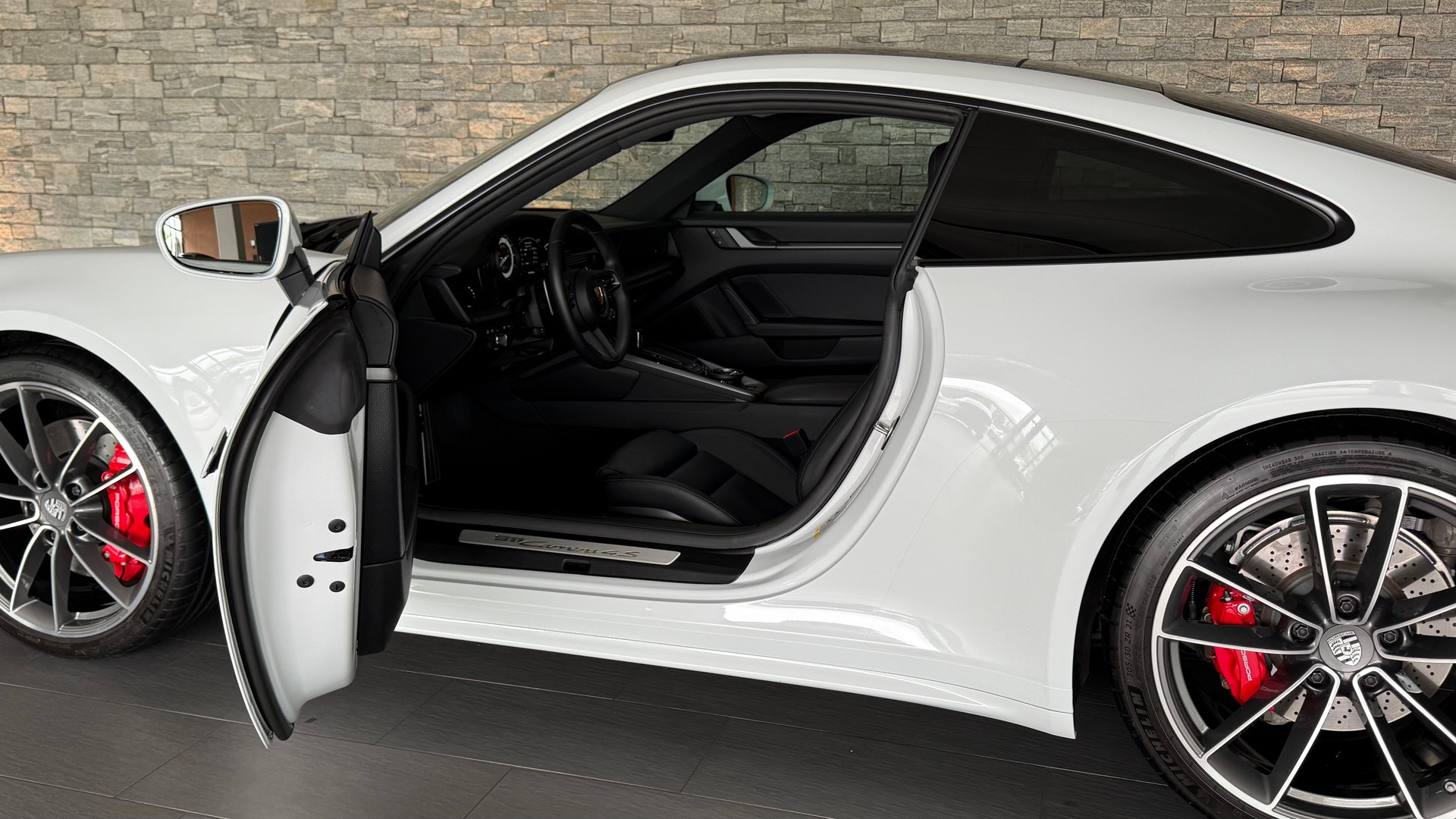 PORSCHE 911 Carrera 4S PDK Sport Design Paket-image-15