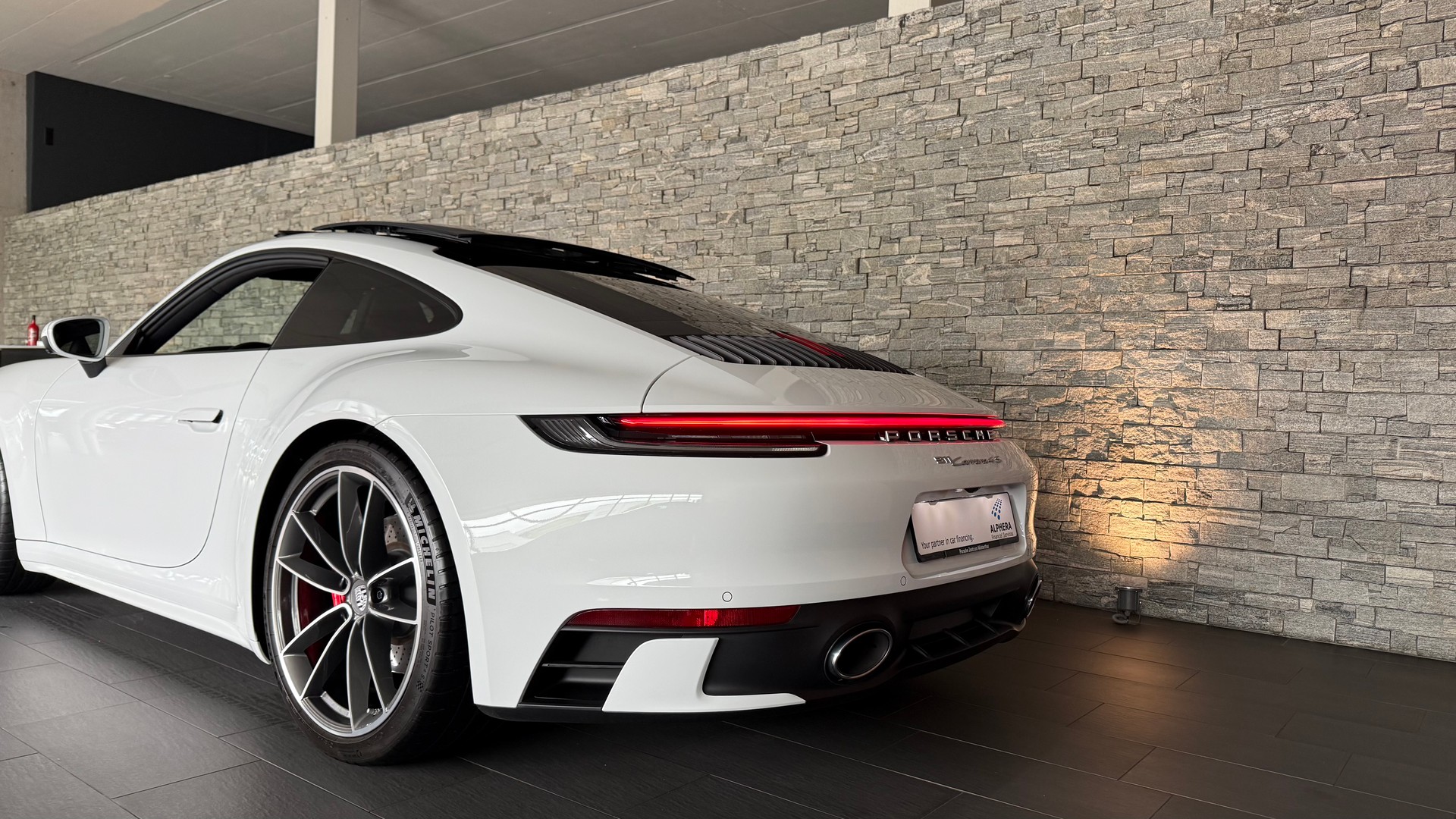 PORSCHE 911 Carrera 4S PDK Sport Design Paket-image-11