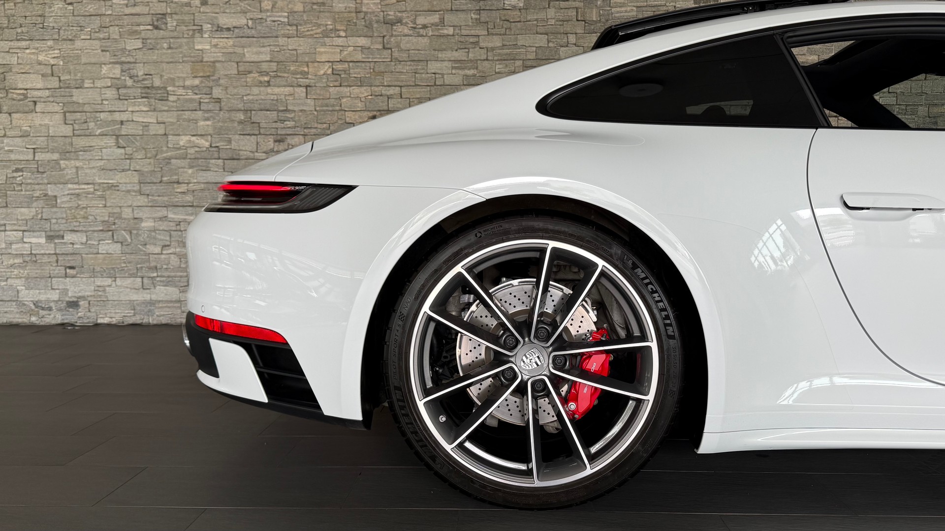 PORSCHE 911 Carrera 4S PDK Sport Design Paket-image-24