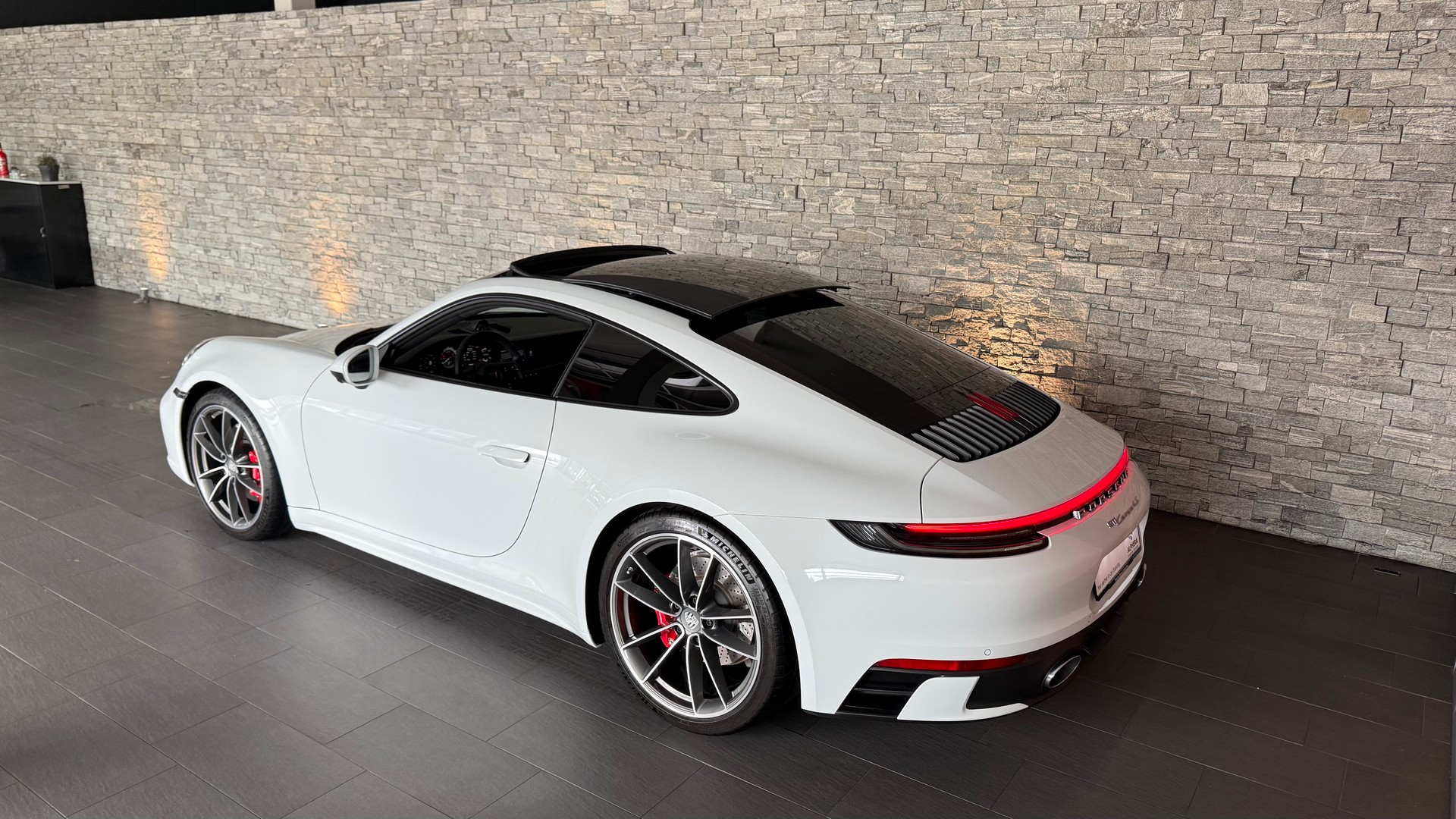 PORSCHE 911 Carrera 4S PDK Sport Design Paket-image-4