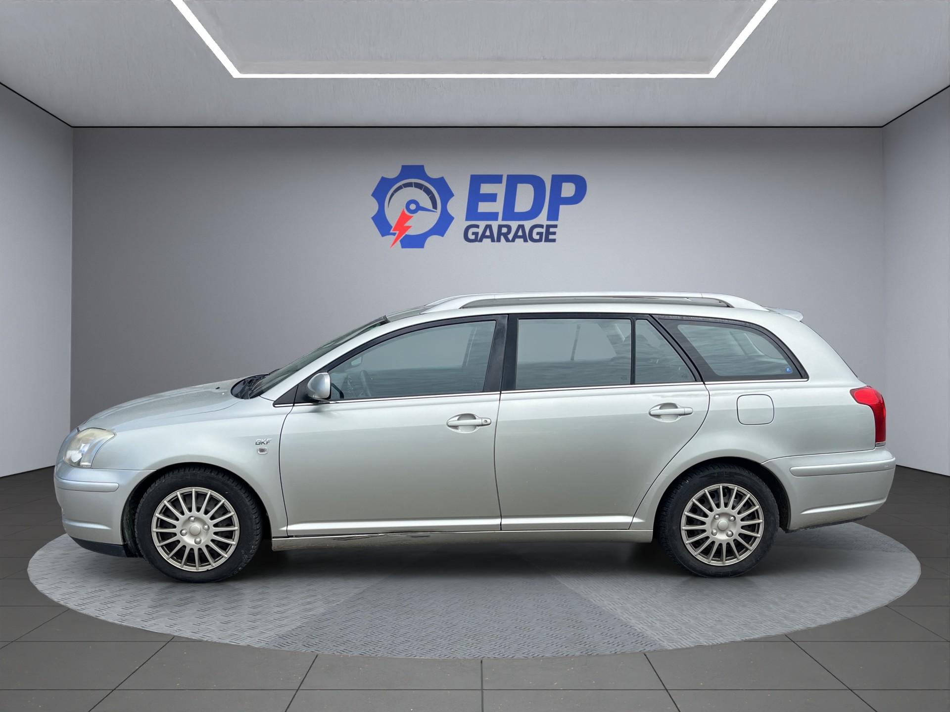 TOYOTA Avensis 2.4 D4 VVT-i Linea Sol Prem. T-Step5
