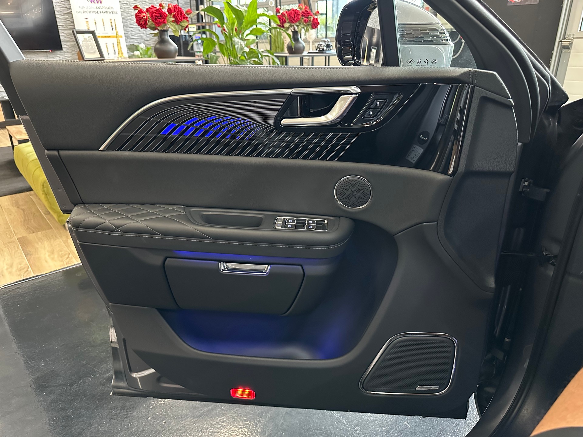 HONGQI E-HS9 Exclusive 99 kWh-image-30
