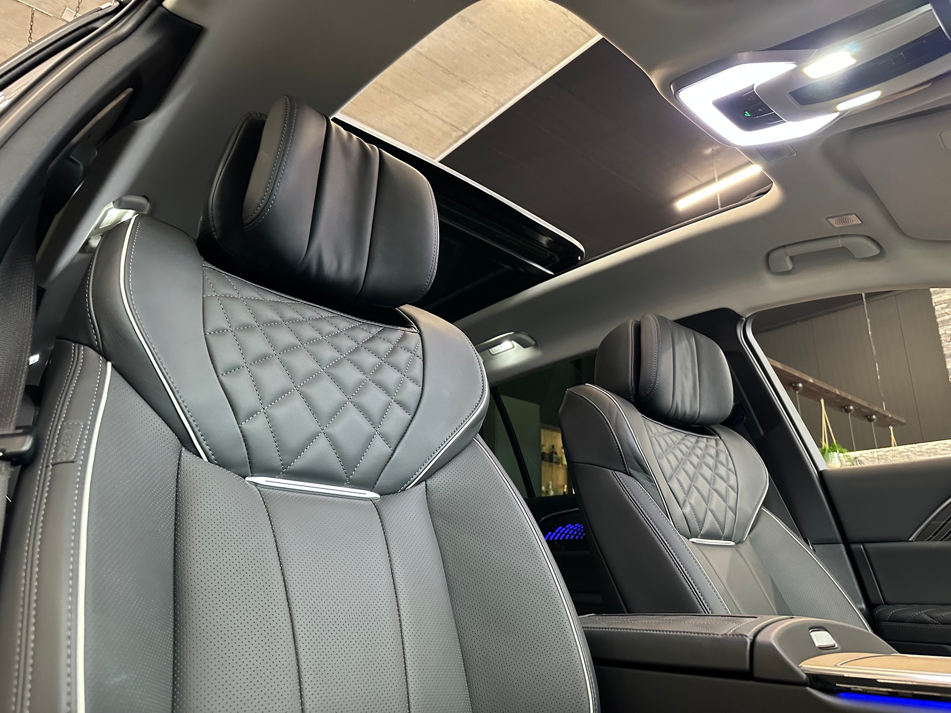 HONGQI E-HS9 Exclusive 99 kWh-image-24