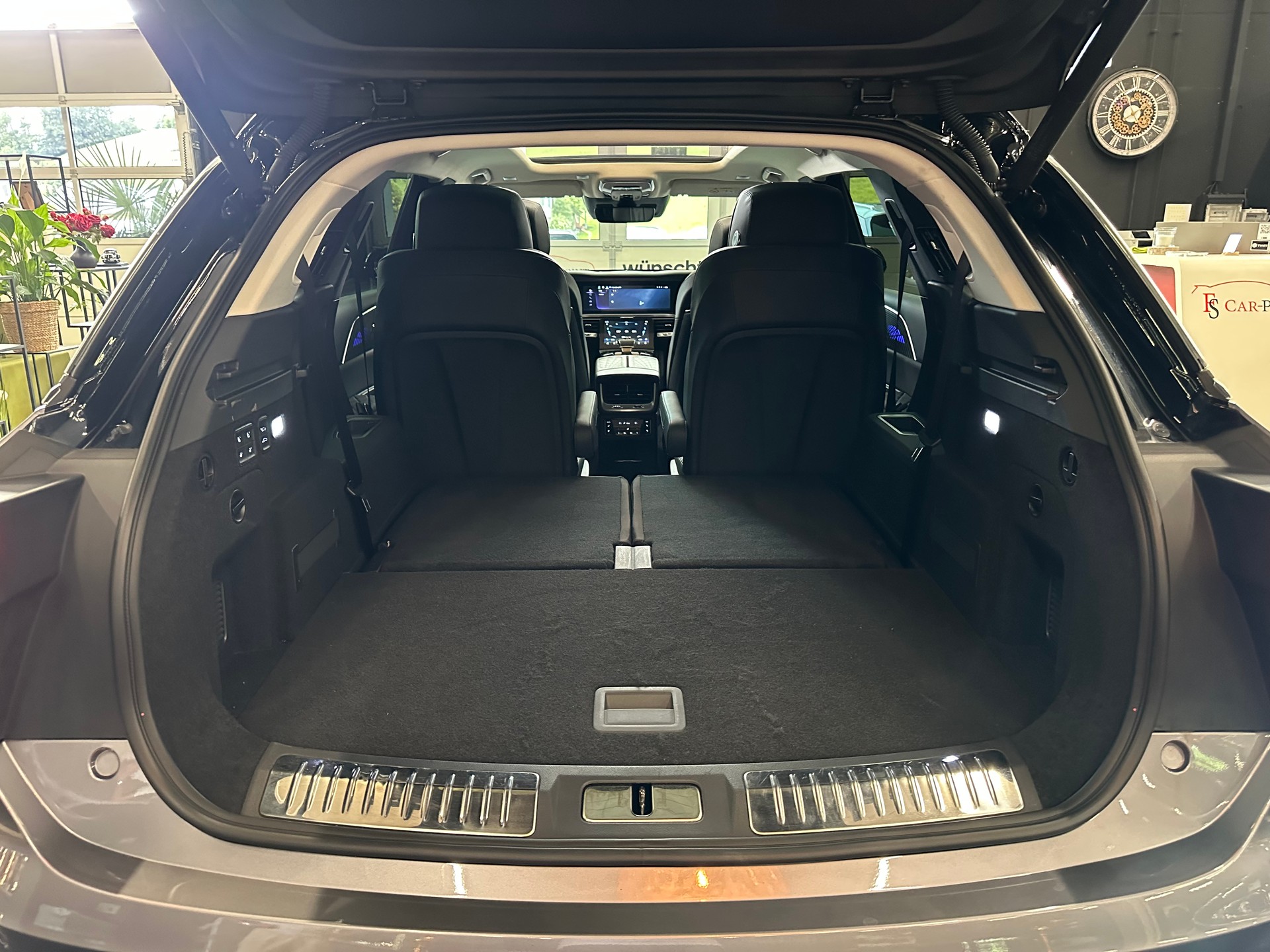 HONGQI E-HS9 Exclusive 99 kWh-image-13