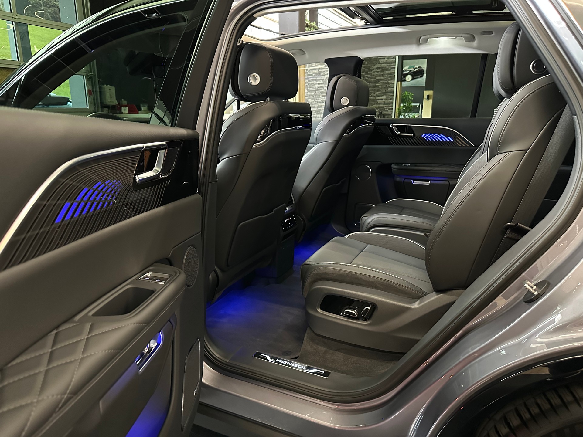 HONGQI E-HS9 Exclusive 99 kWh-image-10