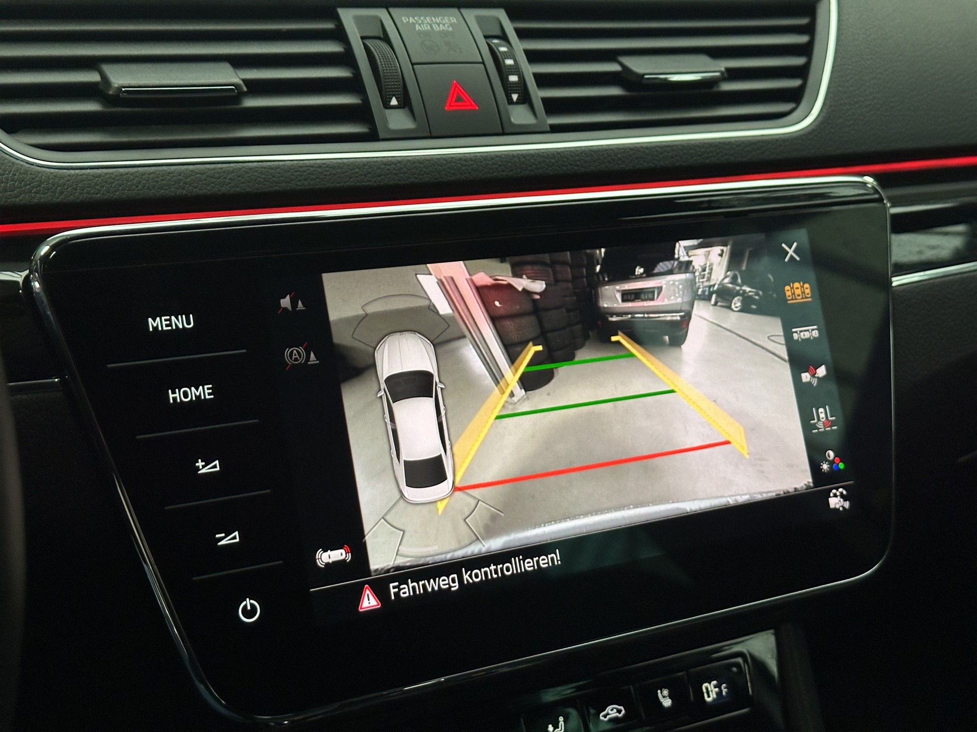 SKODA Superb 2.0 TSI L&K DSG-image-14