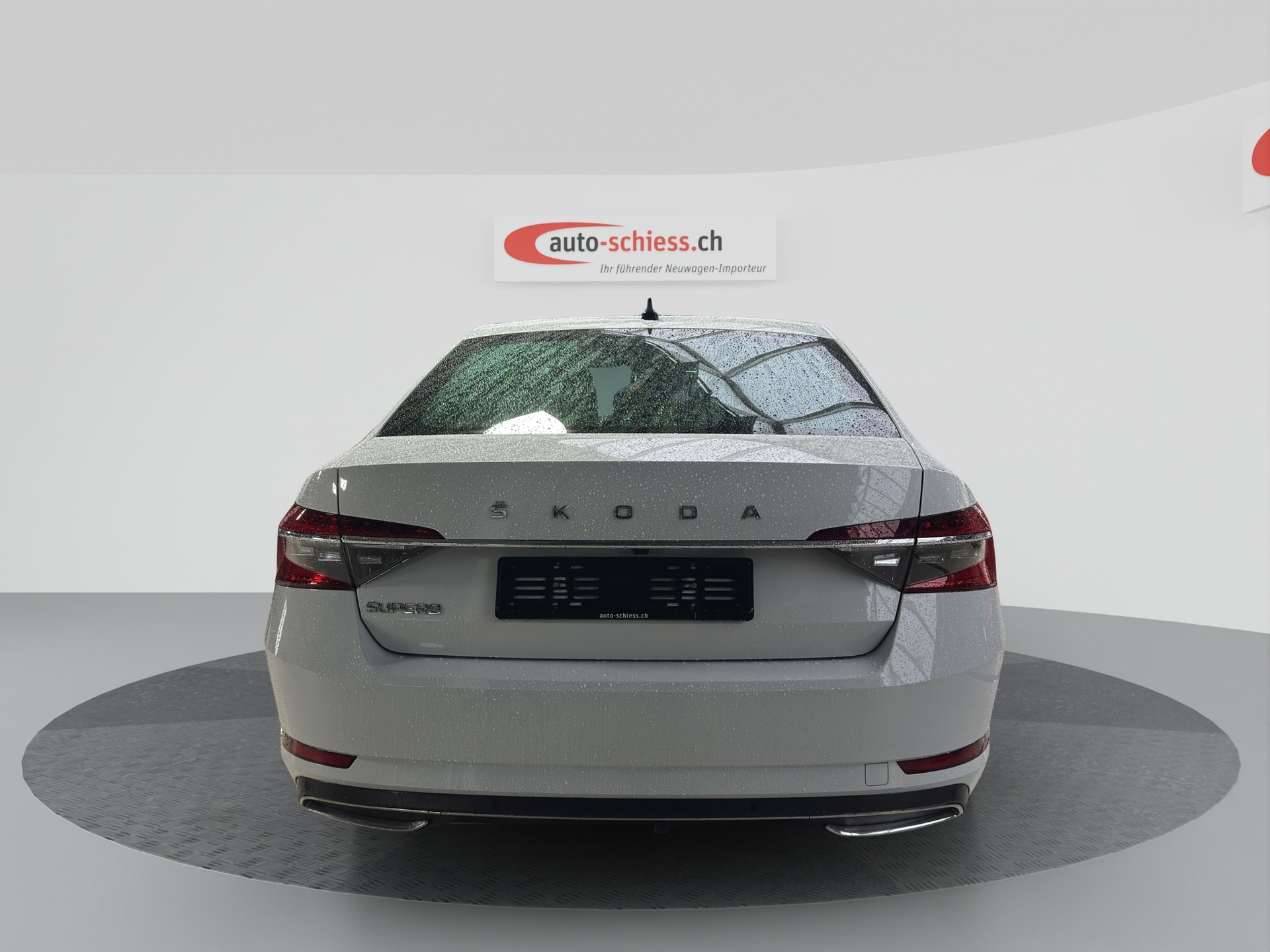 SKODA Superb 2.0 TSI L&K DSG-image-3