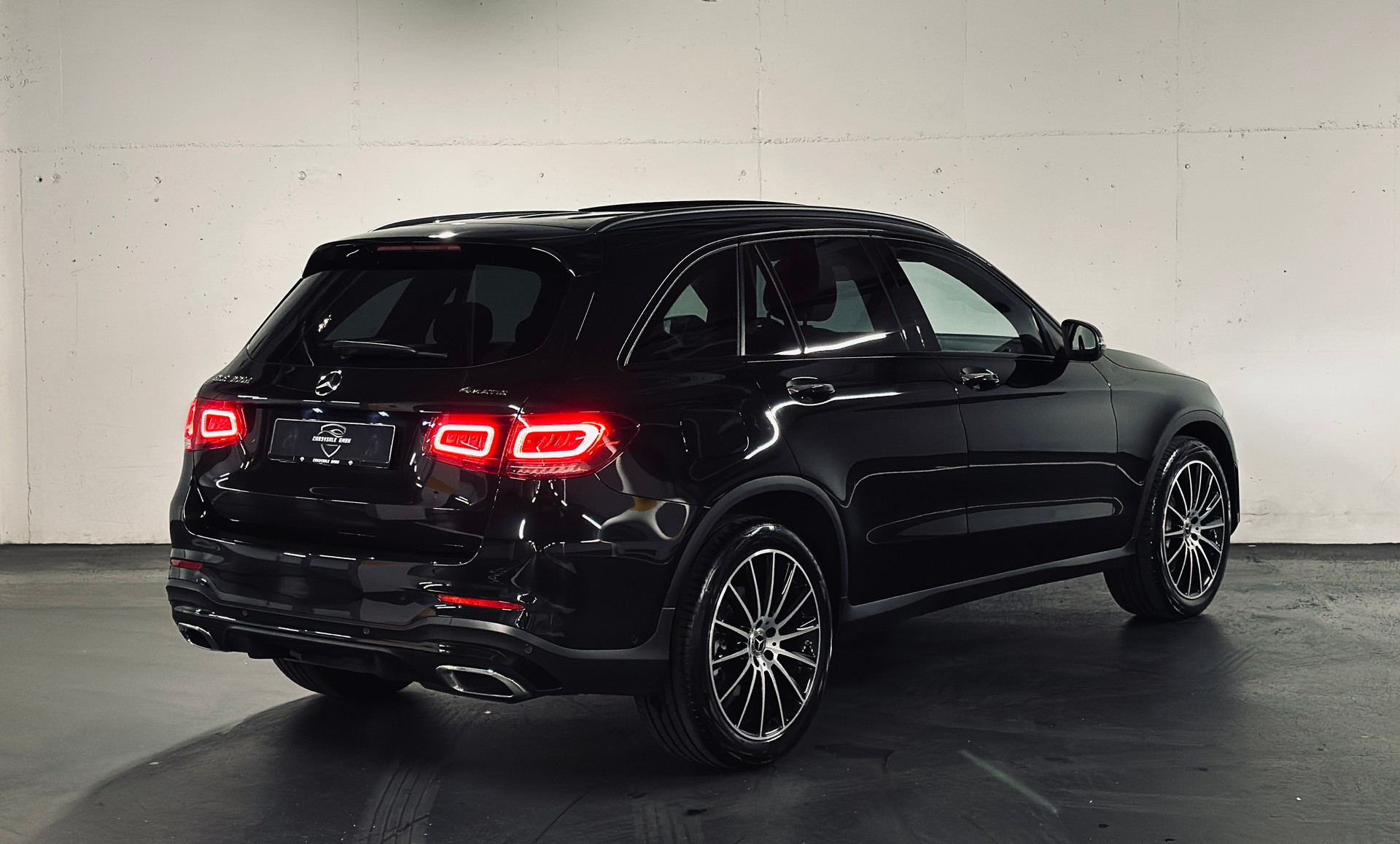 MERCEDES-BENZ GLC 300 d AMG Line 4Matic-image-2