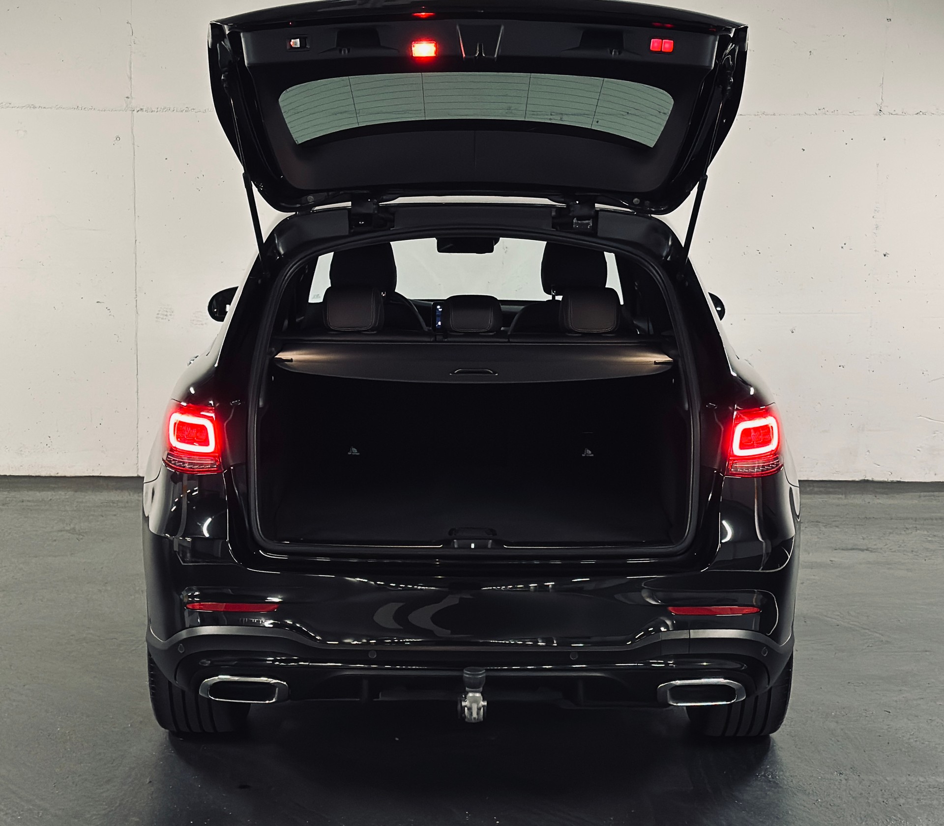 MERCEDES-BENZ GLC 300 d AMG Line 4Matic-image-6