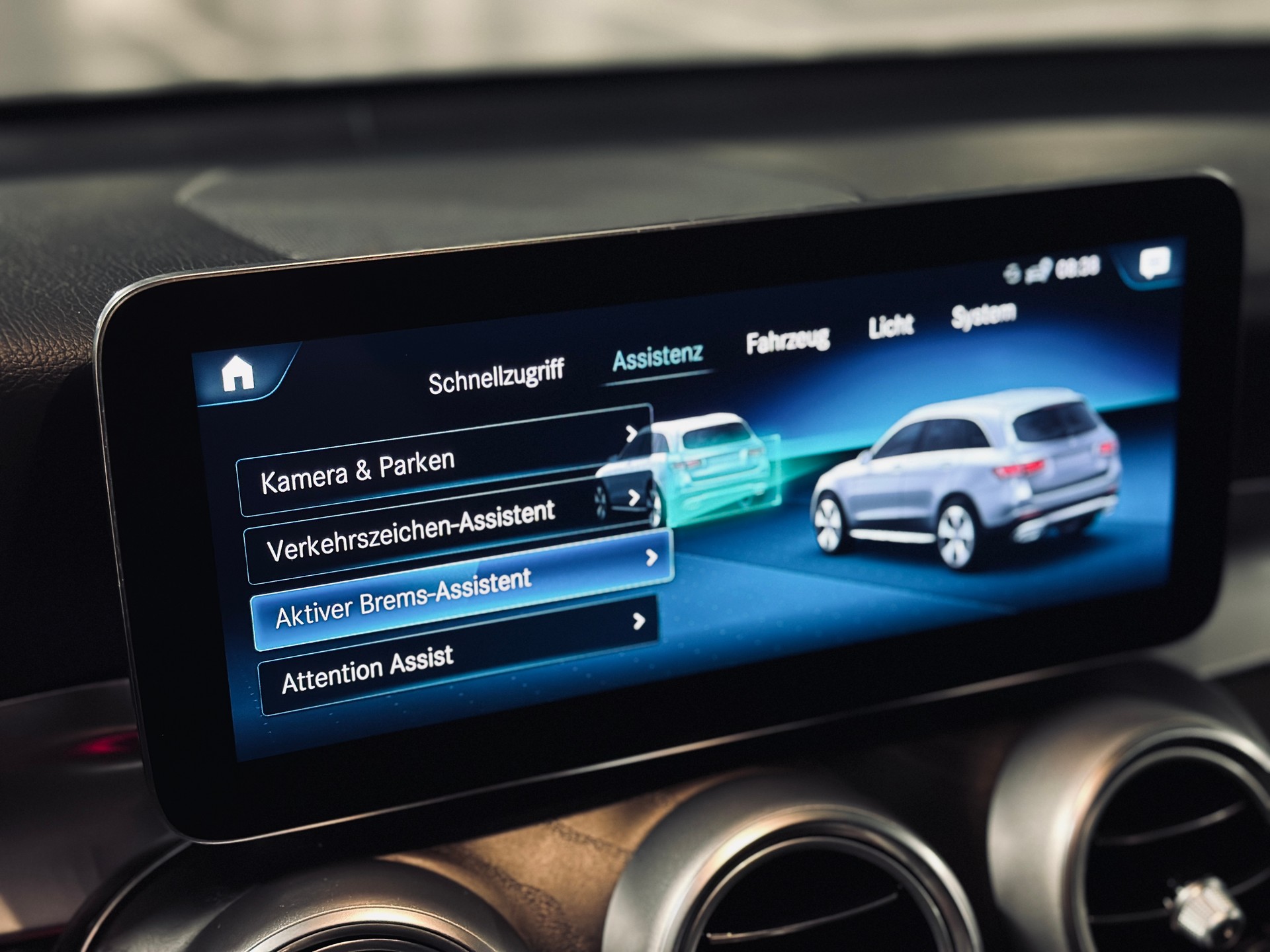 MERCEDES-BENZ GLC 300 d AMG Line 4Matic-image-15