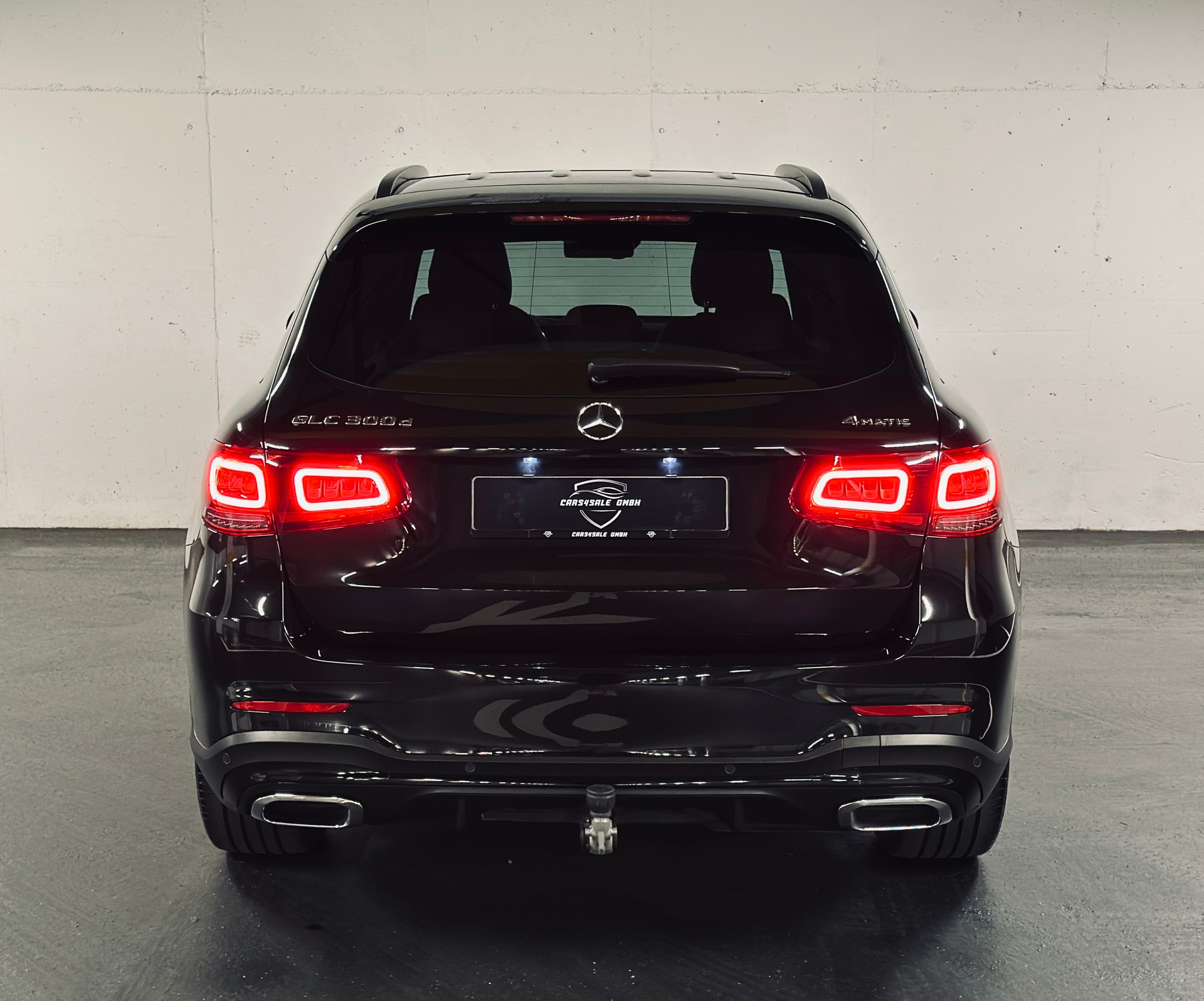 MERCEDES-BENZ GLC 300 d AMG Line 4Matic-image-5
