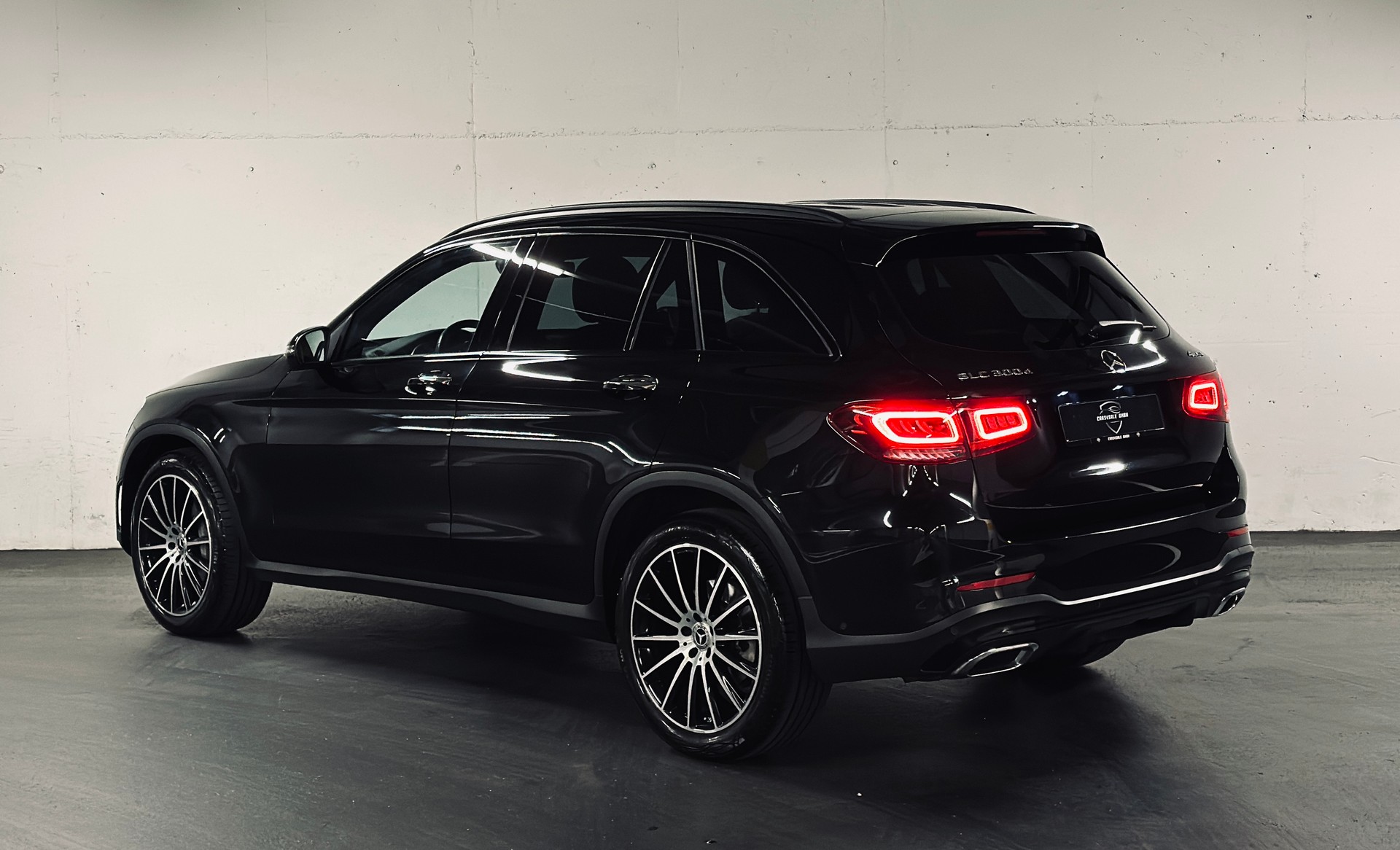 MERCEDES-BENZ GLC 300 d AMG Line 4Matic-image-3