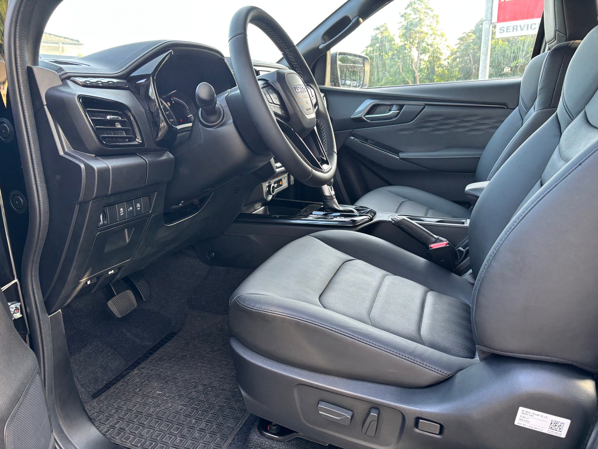 ISUZU D-MAX 1.9 CrewCab N60 Nitro Sport 4x4-image-10