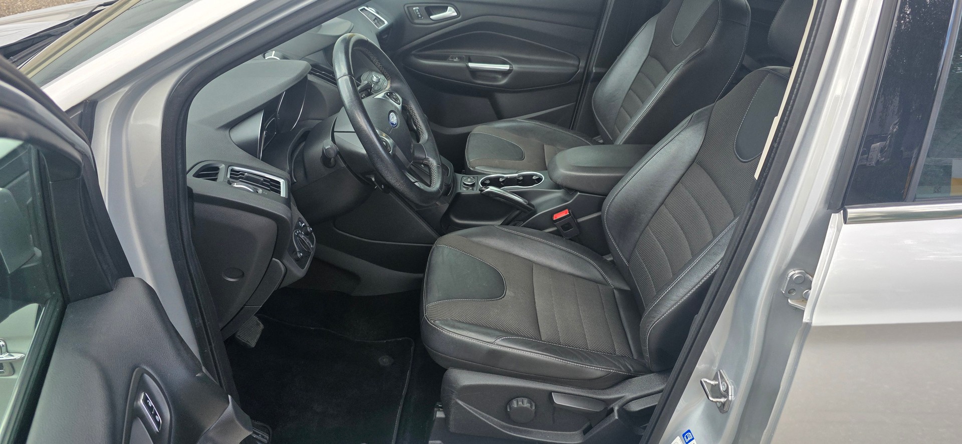 FORD Kuga 2.0 TDCi Freetech 4WD PowerShift-image-7